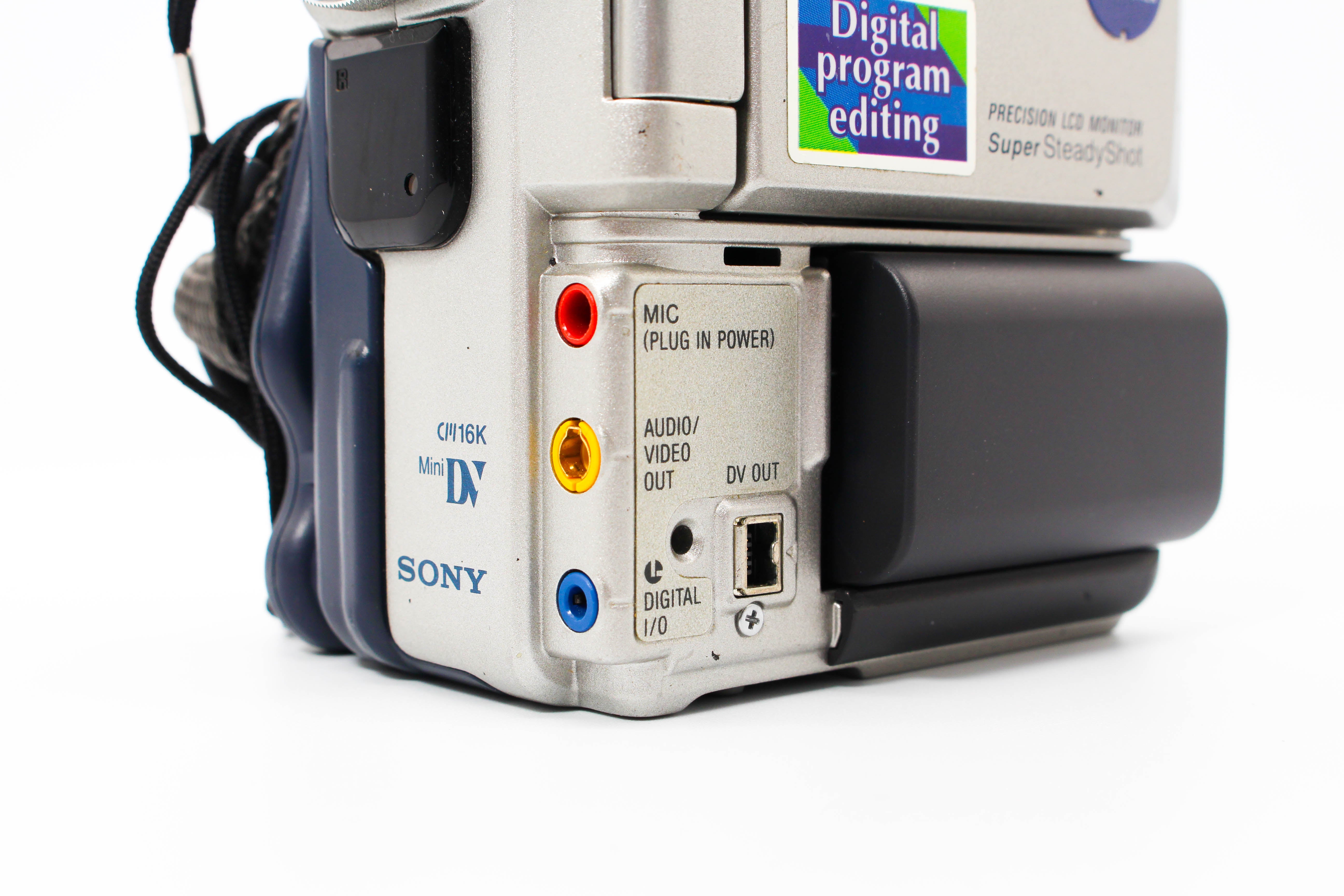 Sony DCR-PC5E MiniDV Handycam Tape Digital Video Camcorder - Tested Bundle Good