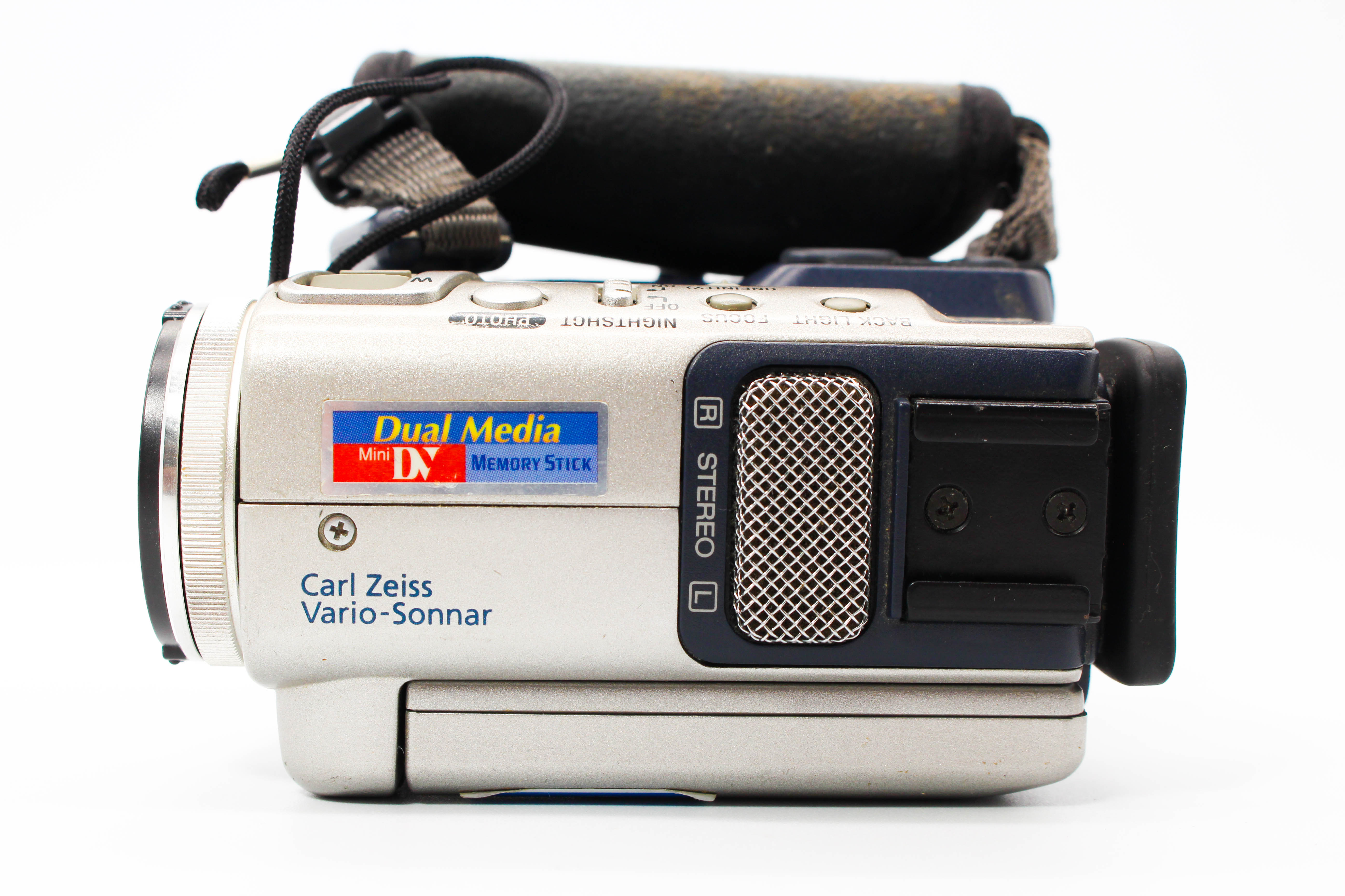 Sony DCR-PC5E MiniDV Handycam Tape Digital Video Camcorder - Tested Bundle Good