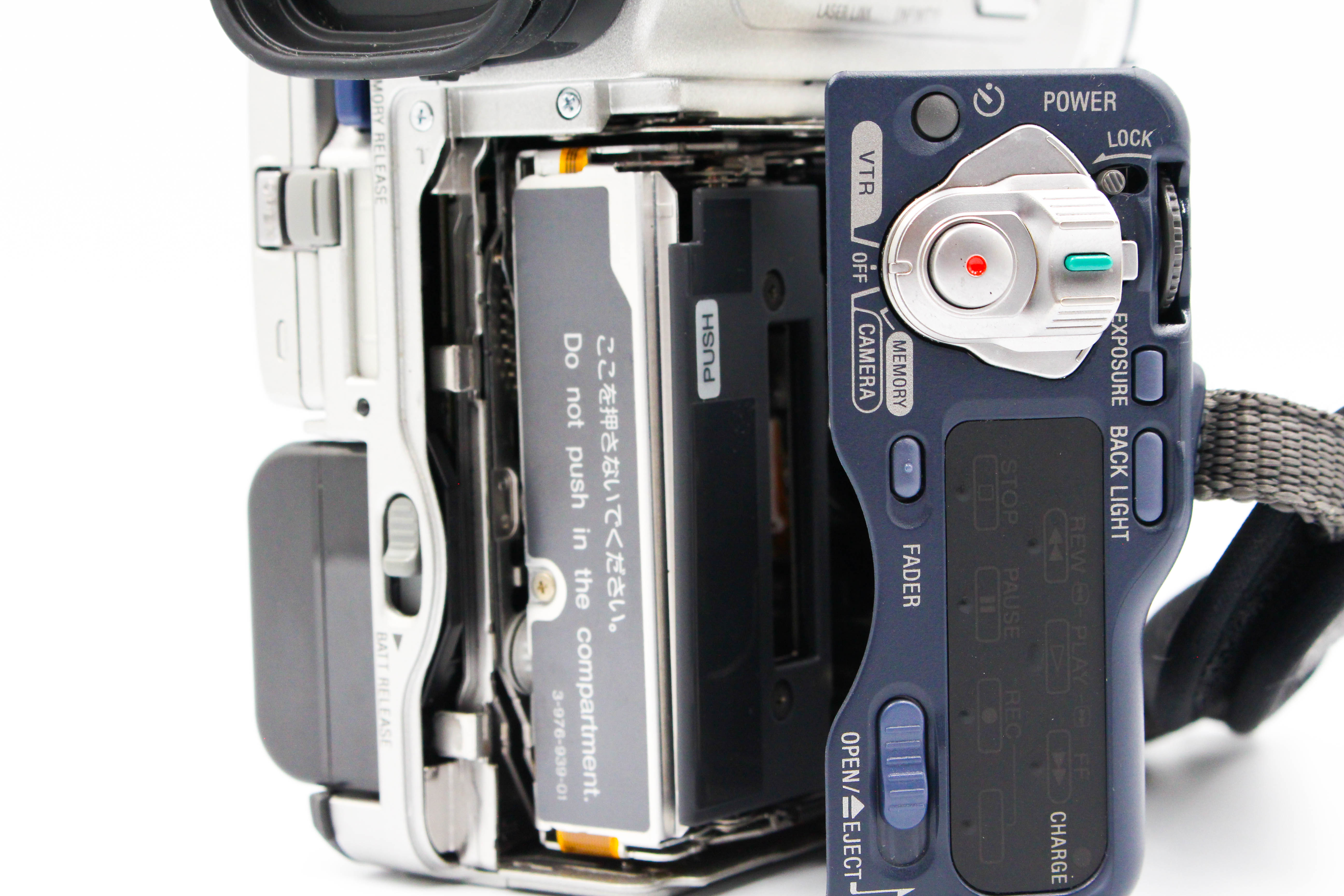 Sony DCR-PC100E MiniDV Handycam Camcorder Digital Video Camera