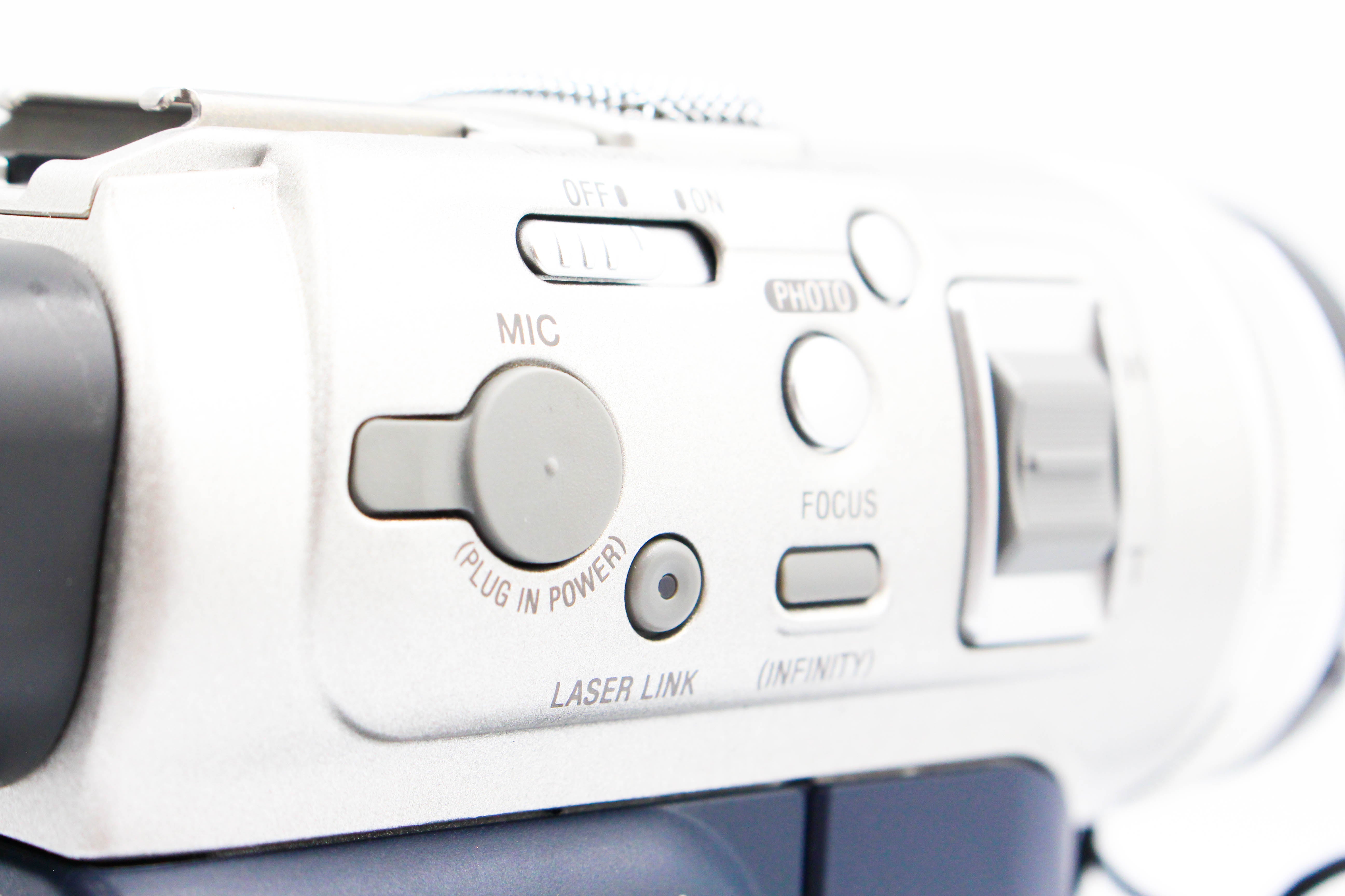 Sony DCR-PC100E MiniDV Handycam Camcorder Digital Video Camera