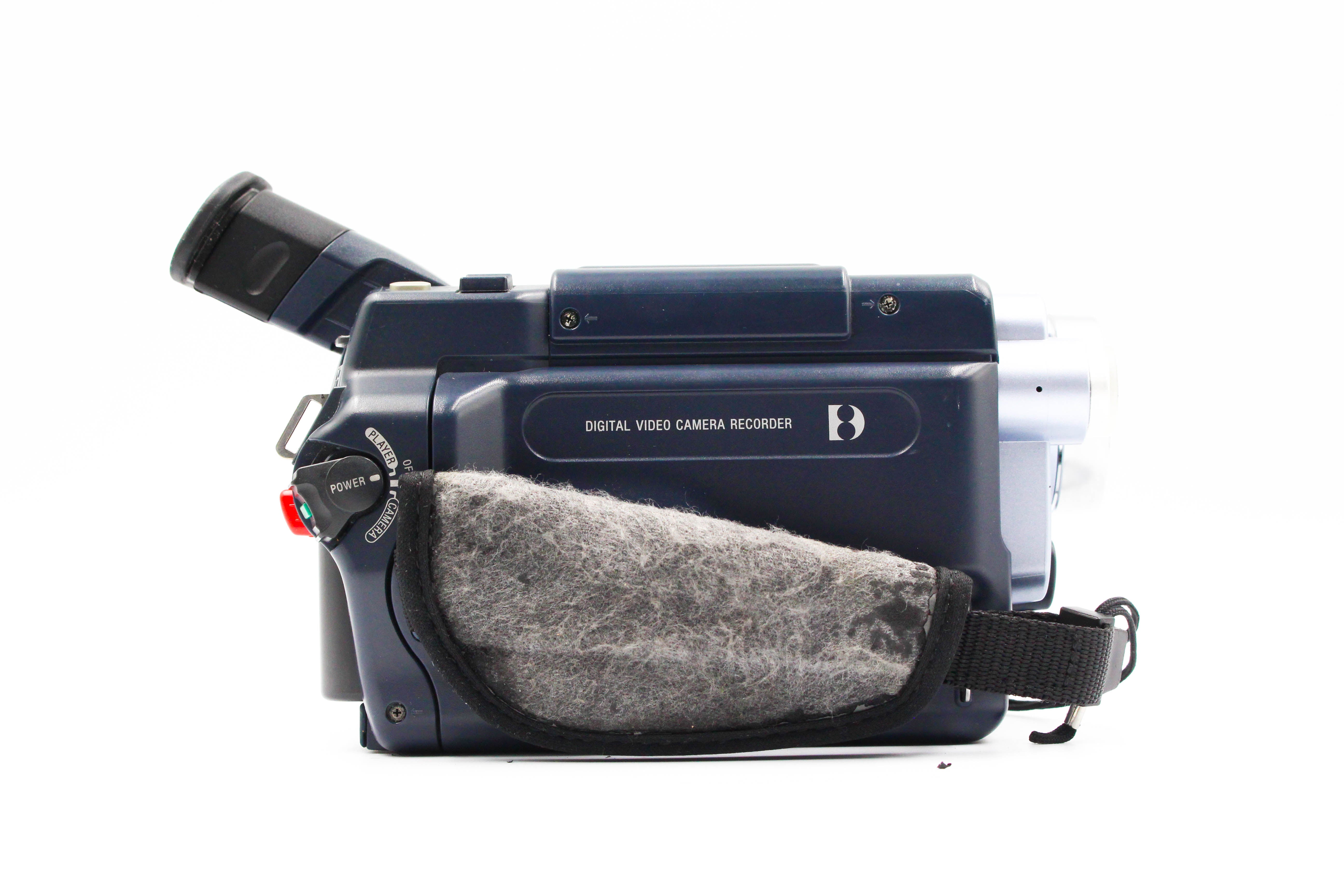 Sony DCR-TRV145E Digital8 Tape Camcorder Digital Video Camera - Tested Bundle Excellent