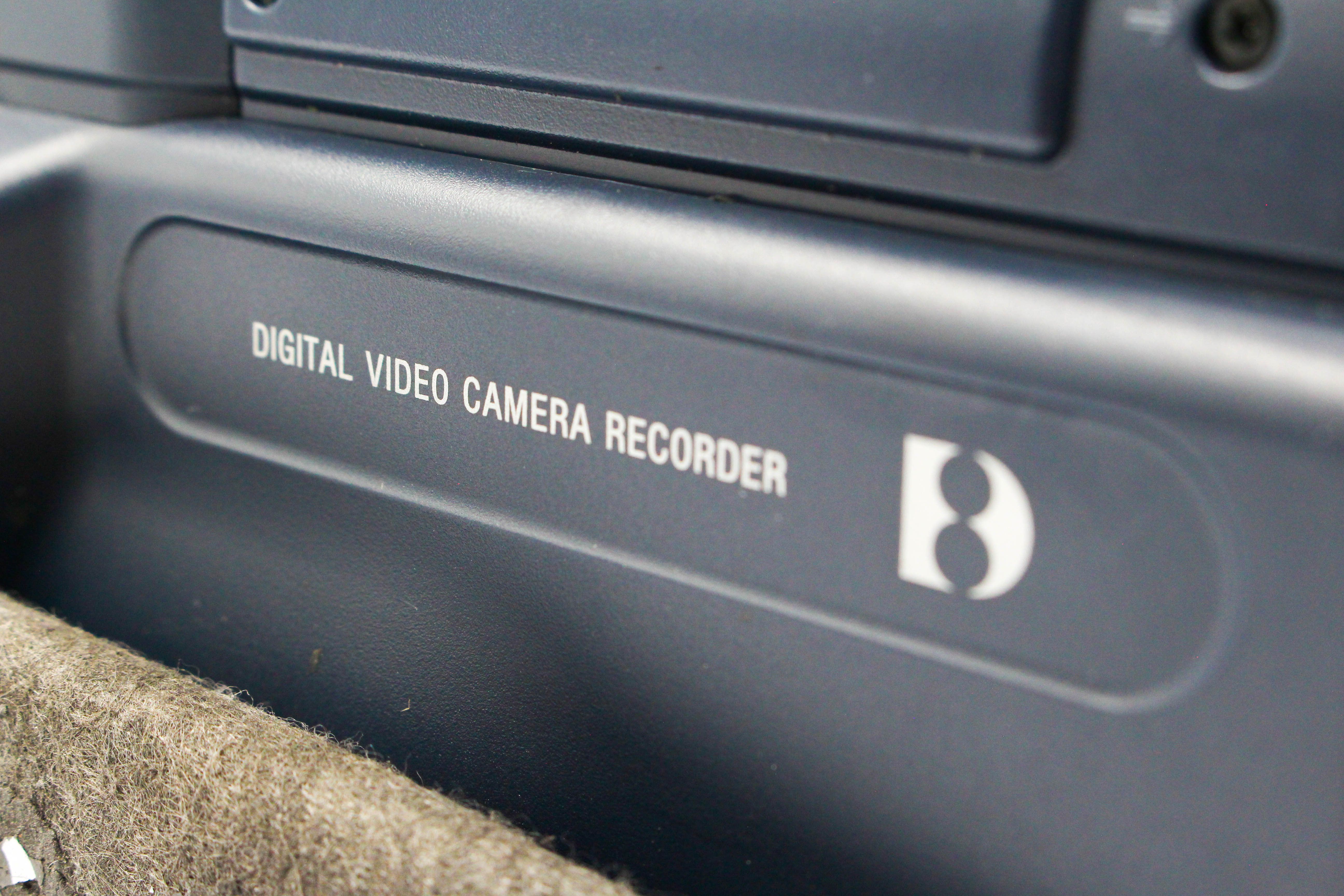 Sony DCR-TRV145E Digital8 Tape Camcorder Digital Video Camera (Tapeless Only)