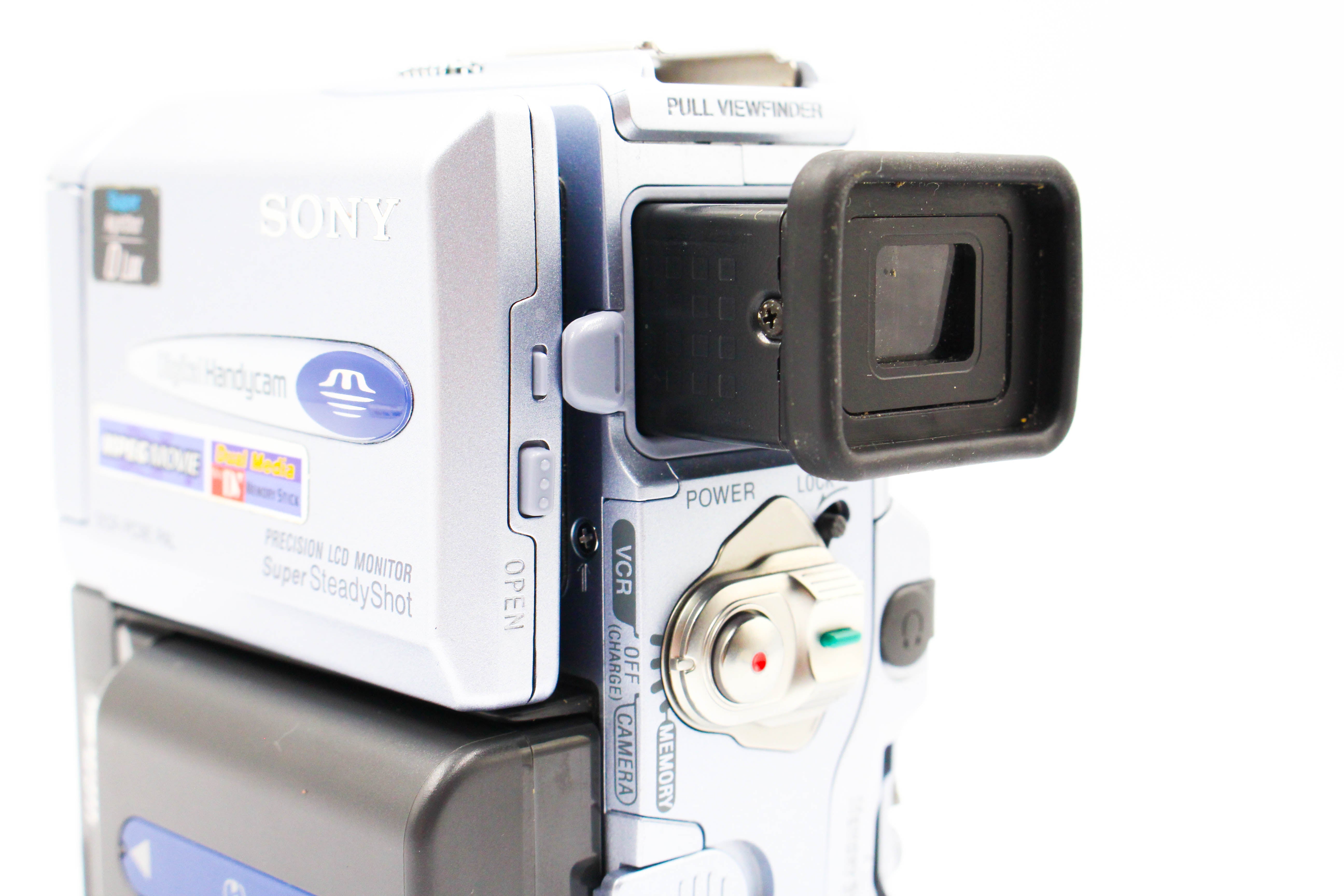 Sony DCR-PC9E MiniDV Handycam Camcorder Digital Video Camera