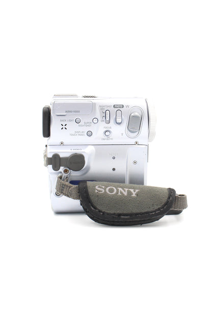 Sony DCR-PC9E MiniDV Digital Video Camcorder