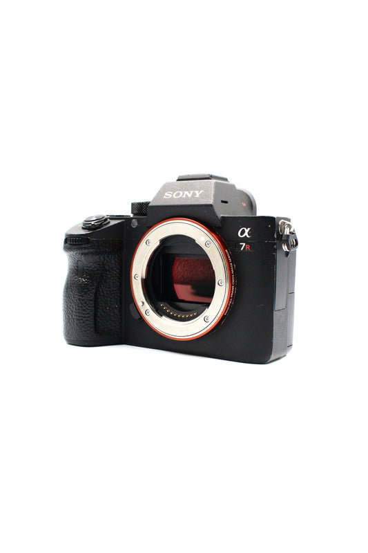 Sony A7R III (ILCE-7RM3) Full Frame Mirrorless Digital Camera Body
