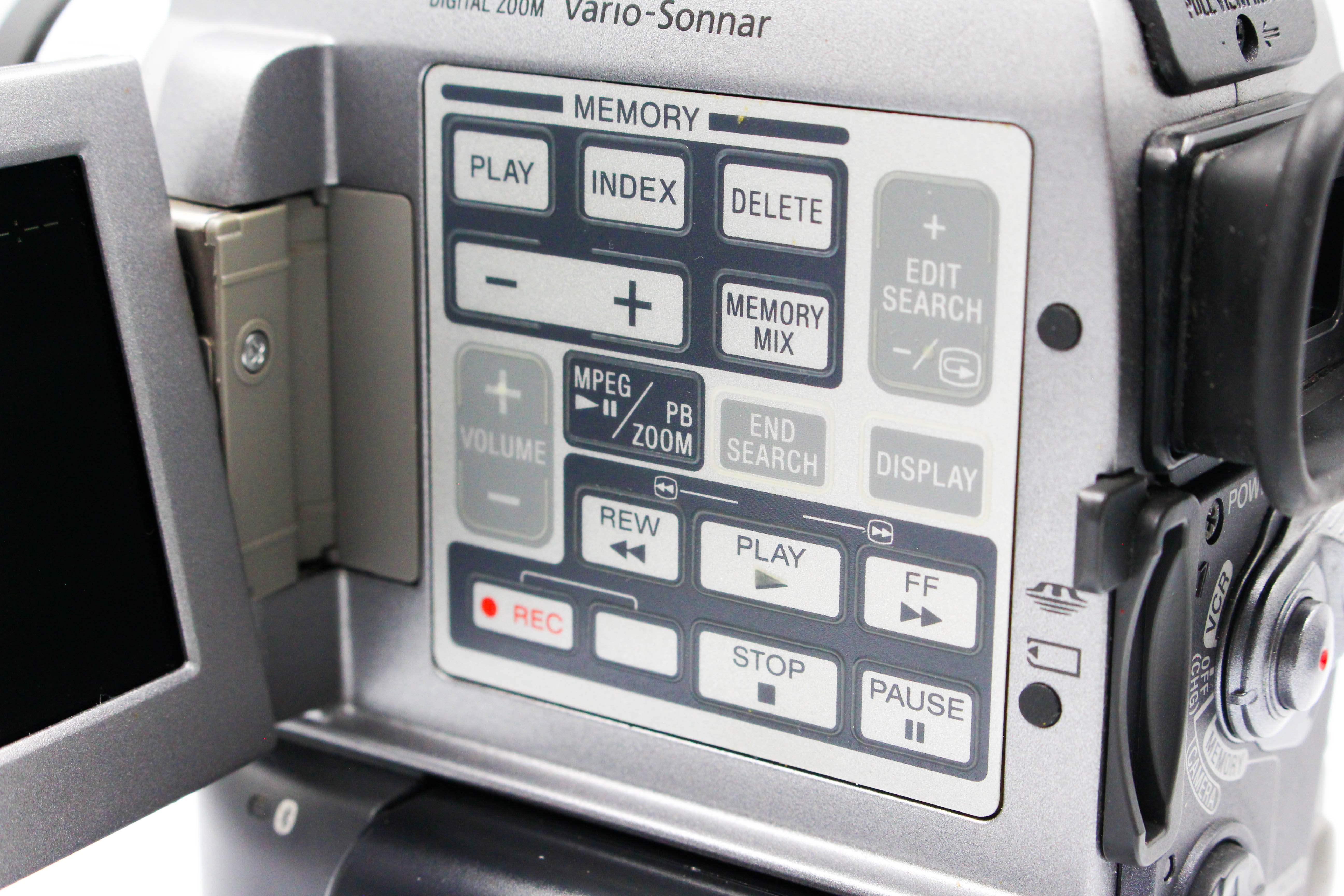 Sony DCR-PC120E MiniDV Handycam Digital Video Camera Camcorder