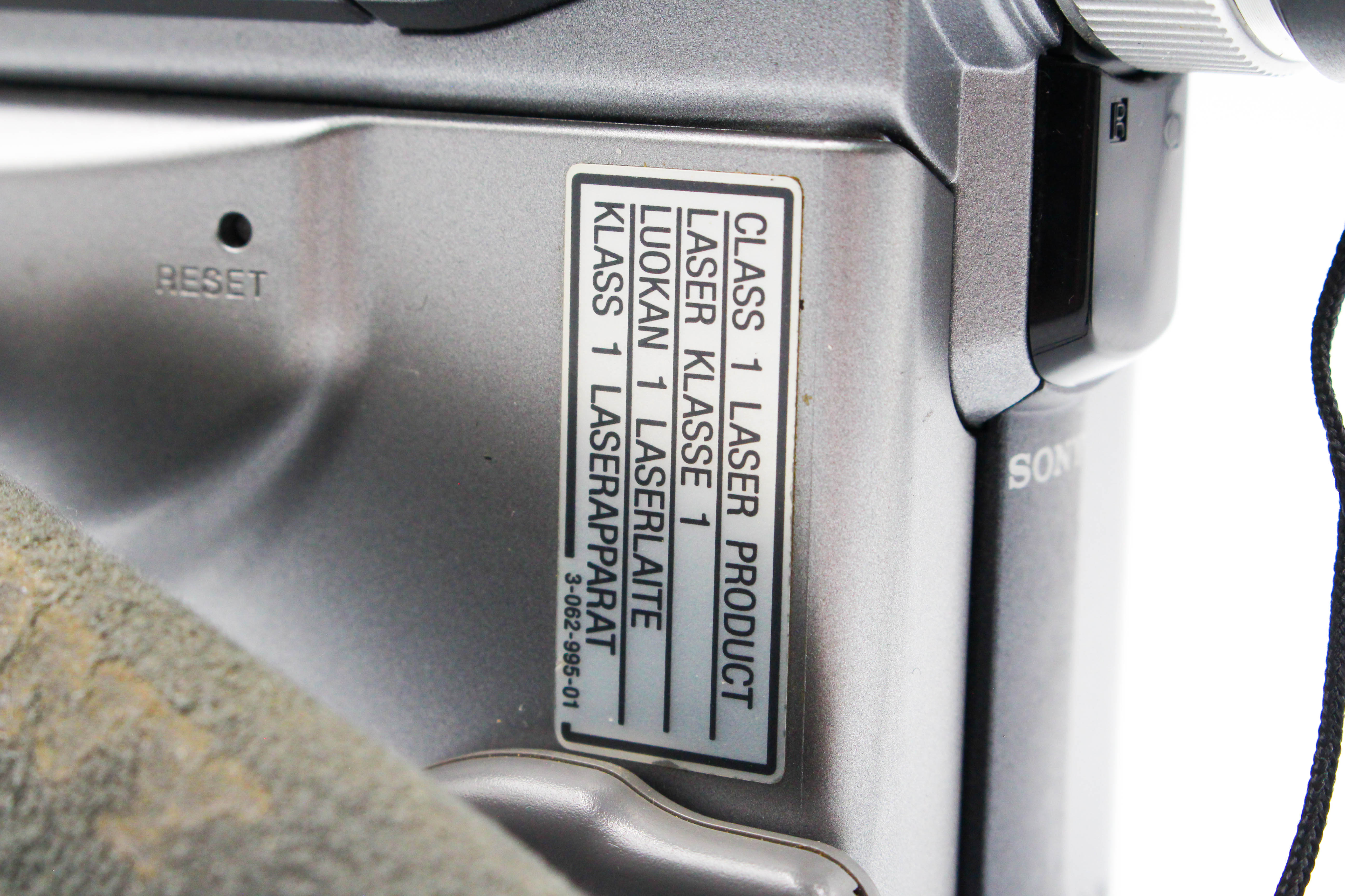 Sony DCR-PC120E MiniDV Handycam Digital Video Camera Camcorder