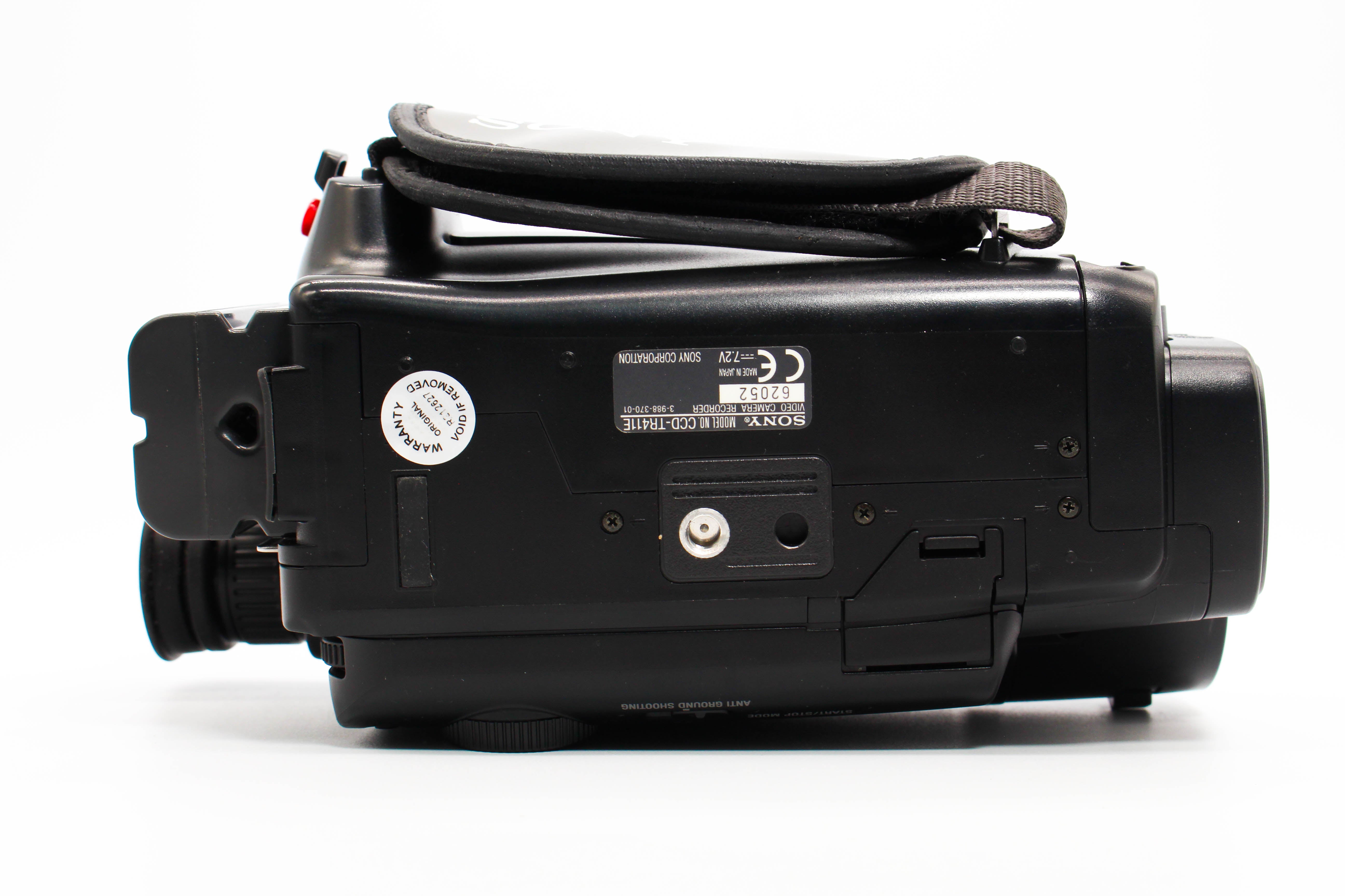 Sony CCD-TR411E Video8 8mm Handycam Camcorder Camera - Tested Bundle Excellent