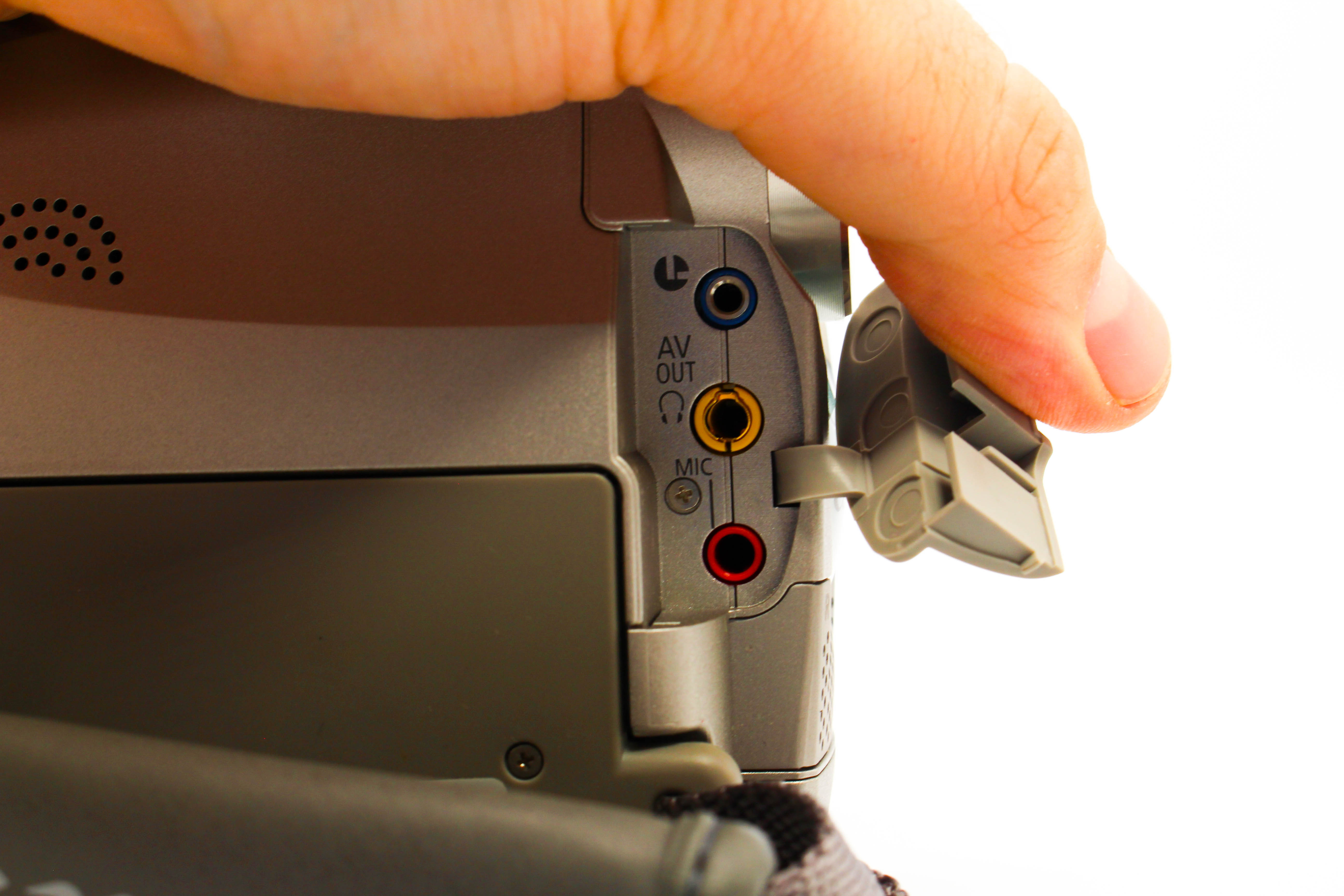 Canon DM-MV400E MiniDV Video Handycam Camcorder Camera - Tested Bundle Excellent