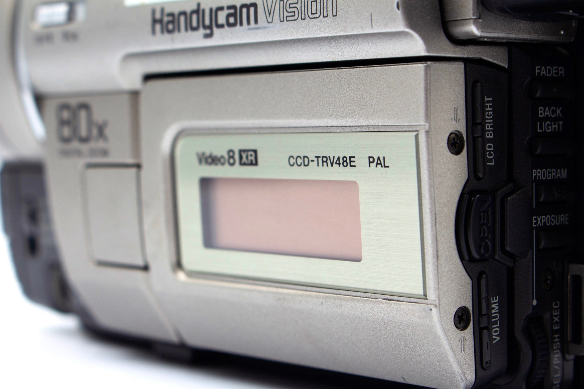 Sony CCD-TRV48E Hi8 Video8 Analog Handycam Video Camera Camcorder - Tested Bundle Excellent