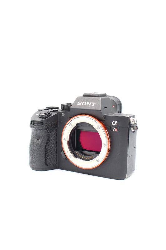 Sony A7R III (ILCE-7RM3) Full Frame Mirrorless Camera Body