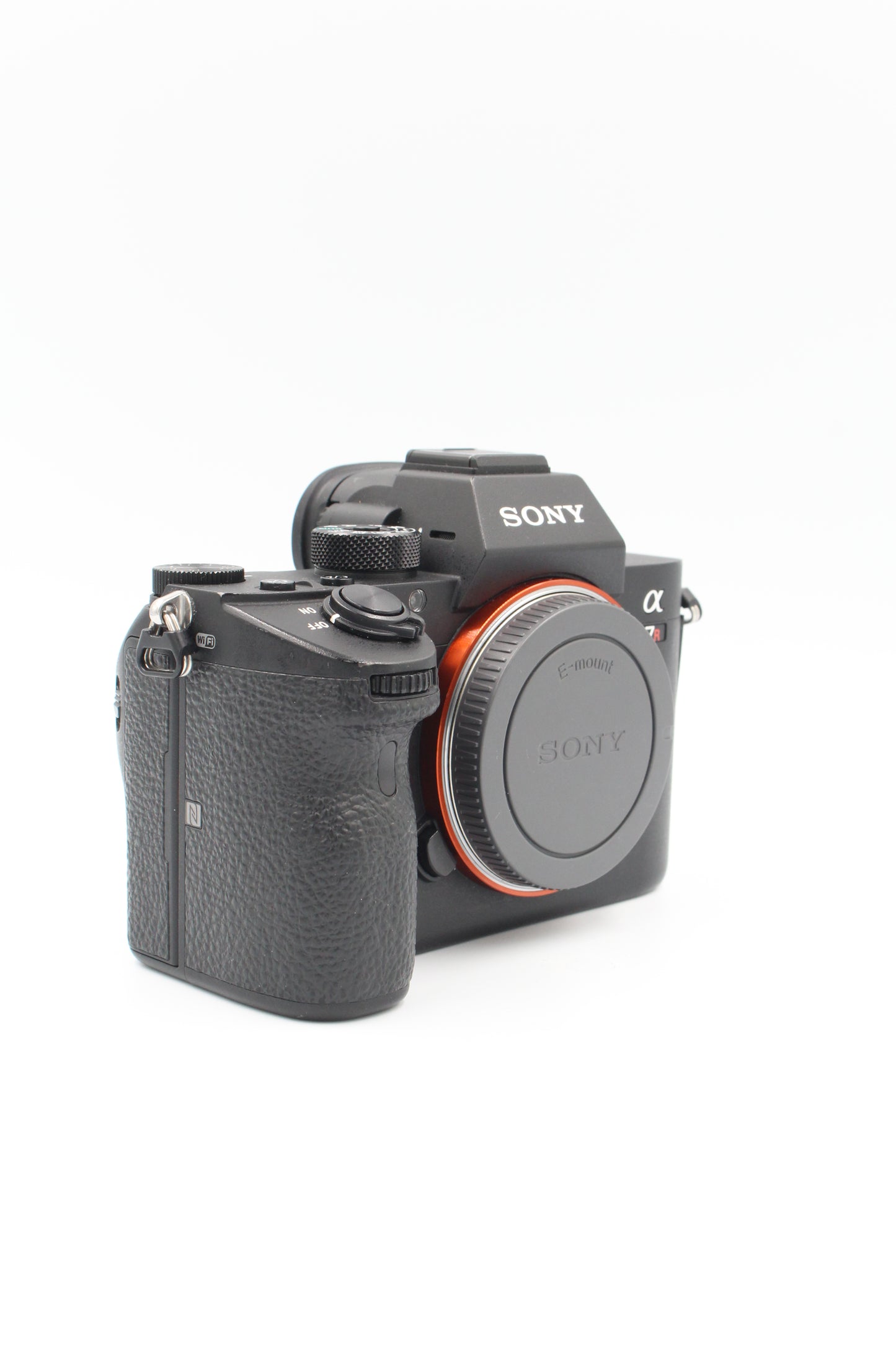Sony A7R III (ILCE-7RM3) Full Frame Mirrorless Camera Body