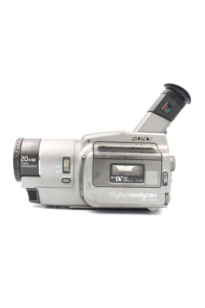 Sony DCR-VX700E PAL MiniDV Camcorder