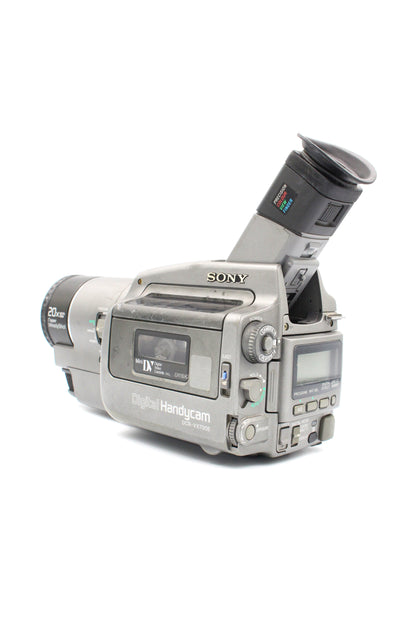 Sony DCR-VX700E PAL MiniDV Camcorder