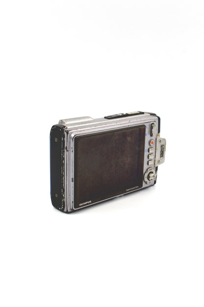 Olympus Tough TG-610 Compact Digital Camera