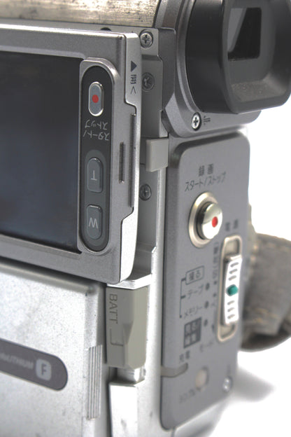 Sony DCR-PC350 MiniDV Camcorder Japanese (For Parts)