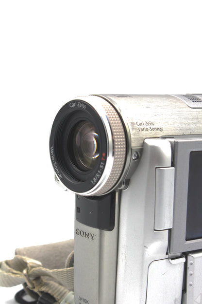 Sony DCR-PC350 MiniDV Camcorder Japanese (For Parts)