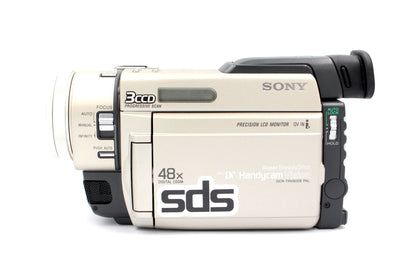 Sony DCR-TRV900E MiniDV Digital Video Camcorder