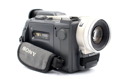 Sony DCR-TRV900E MiniDV Digital Video Camcorder