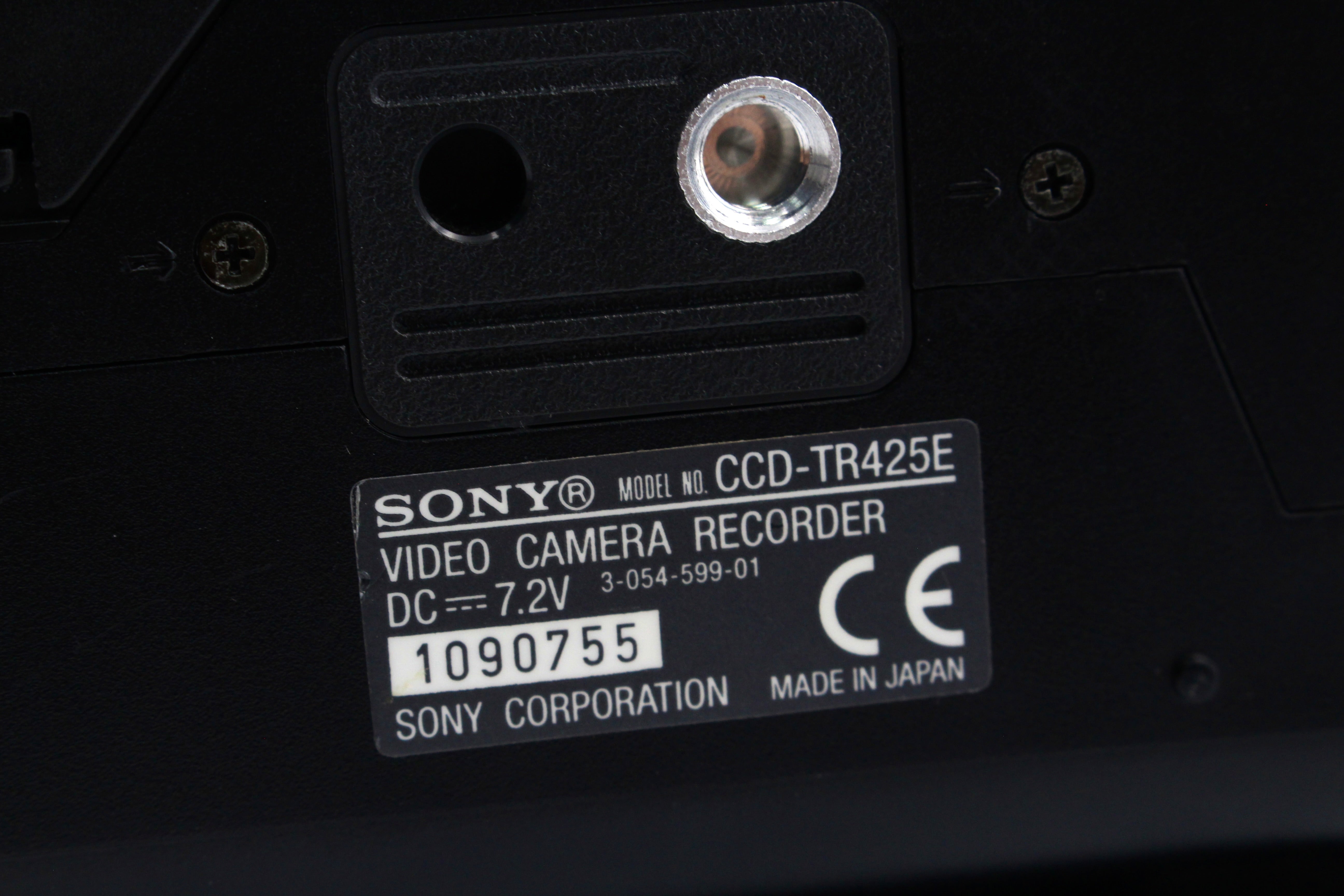 Sony CCD-TR425E Video8 XR Analog Tape Video Camcorder Camera
