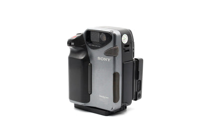 Sony CCD-SC5E Video8 Analog Video Camcorder Camera