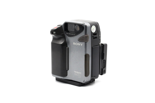 Sony CCD-SC5E Video8 Analog Video Camcorder Camera