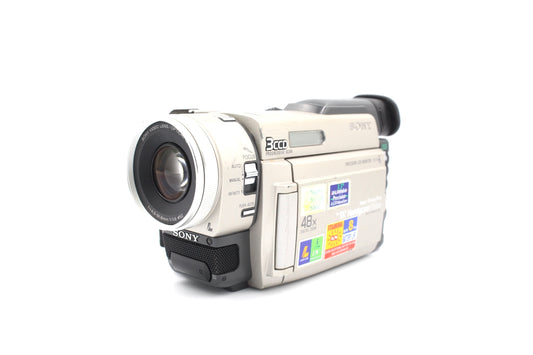 Sony DCR-TRV900E MiniDV Digital Video Camcorder