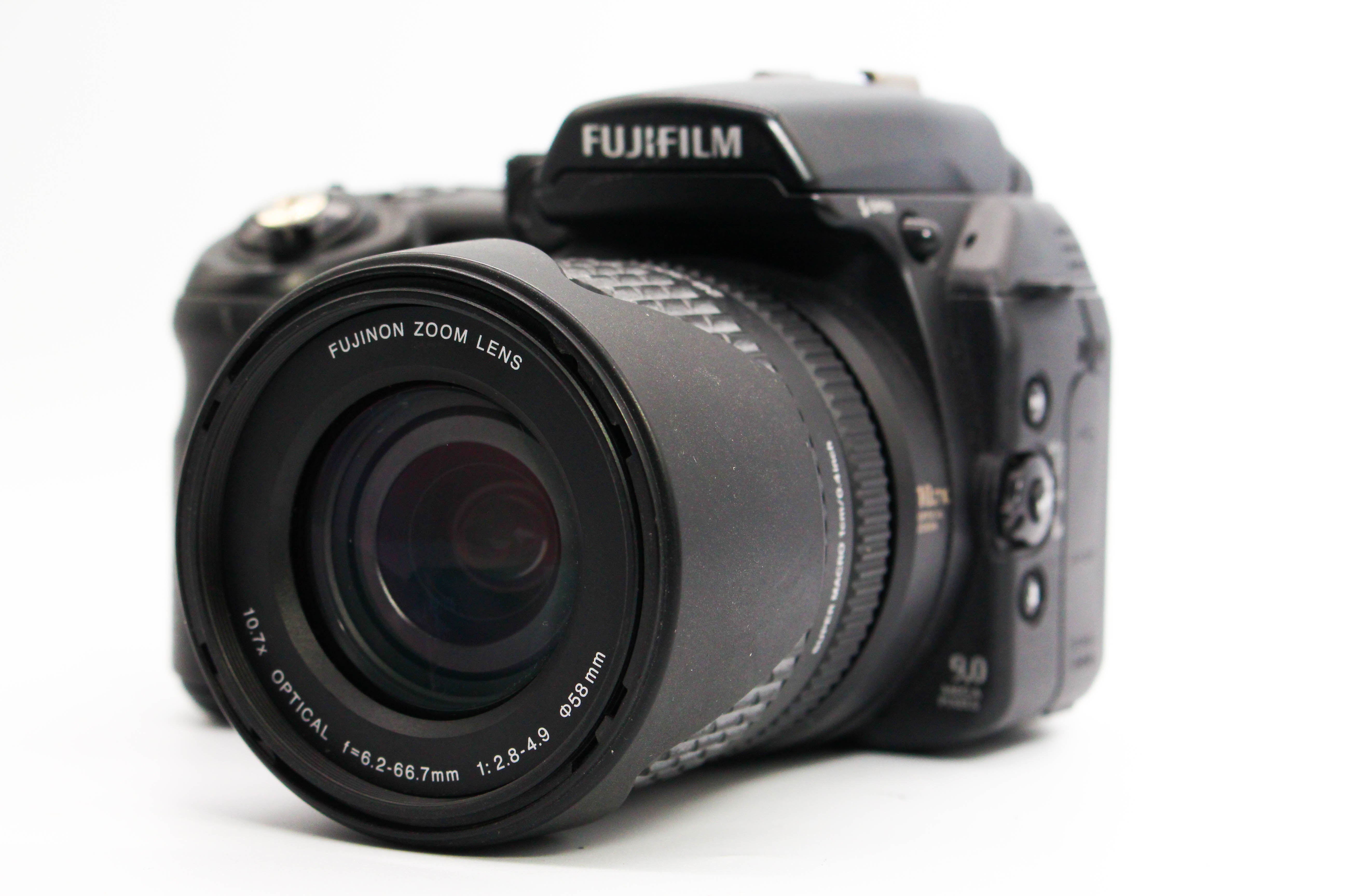 FujiFilm FinePix S9600 CF Card xD Picture Card Digital Retro Photo Video Camera Digicam - Tested Bundle Excellent