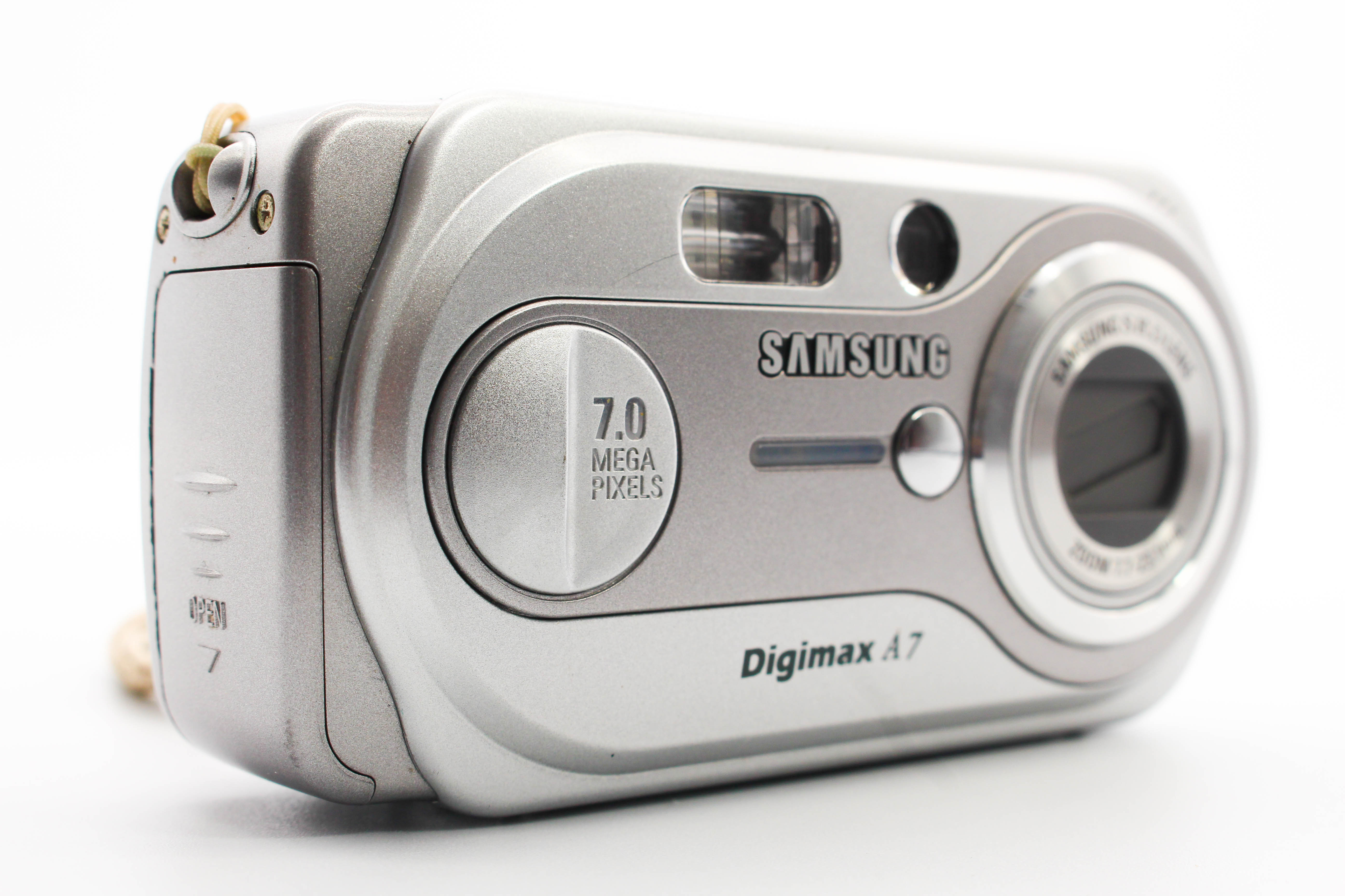 Samsung Digimax A7 SD Card Digital Compact Photo Video Camera Digicam - Tested Bundle