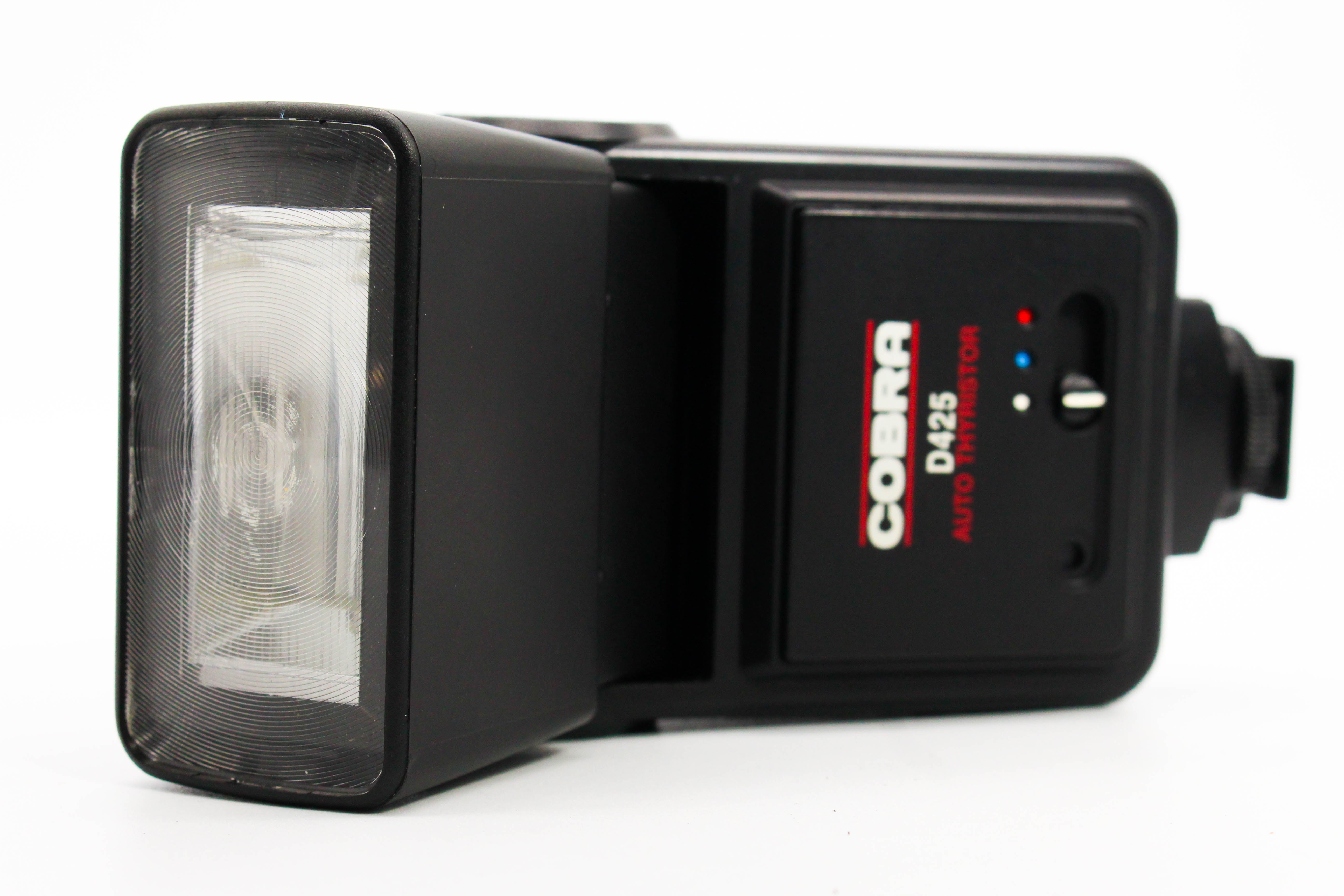 Cobra D425 Auto Thyristor Flash Unit For Vintage Film Photo SLR Cameras - Tested Bundle Excellent