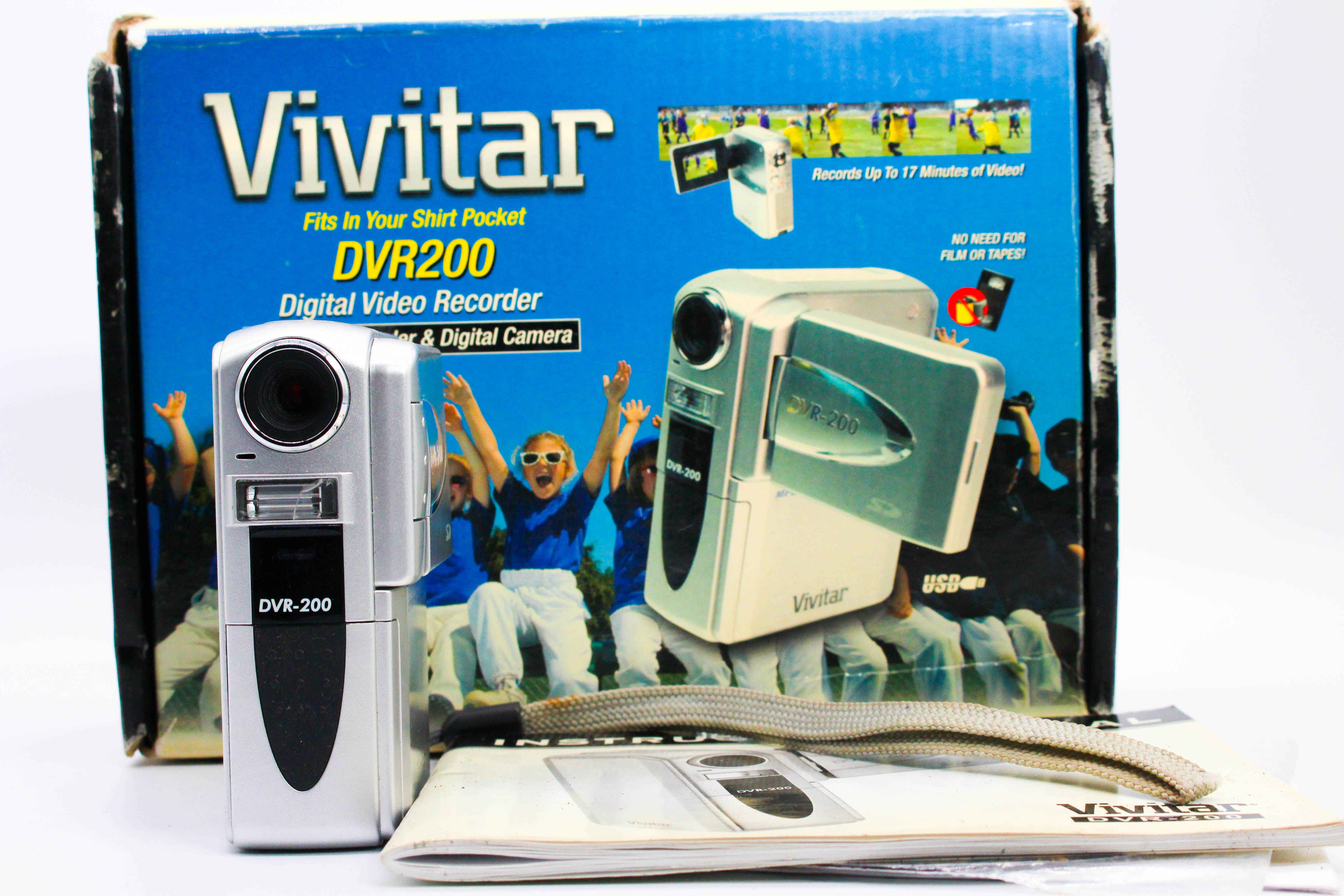 Vivitar DVR-200 SD Card Digital Photo Video Retro Camera Digicam - Tested Bundle