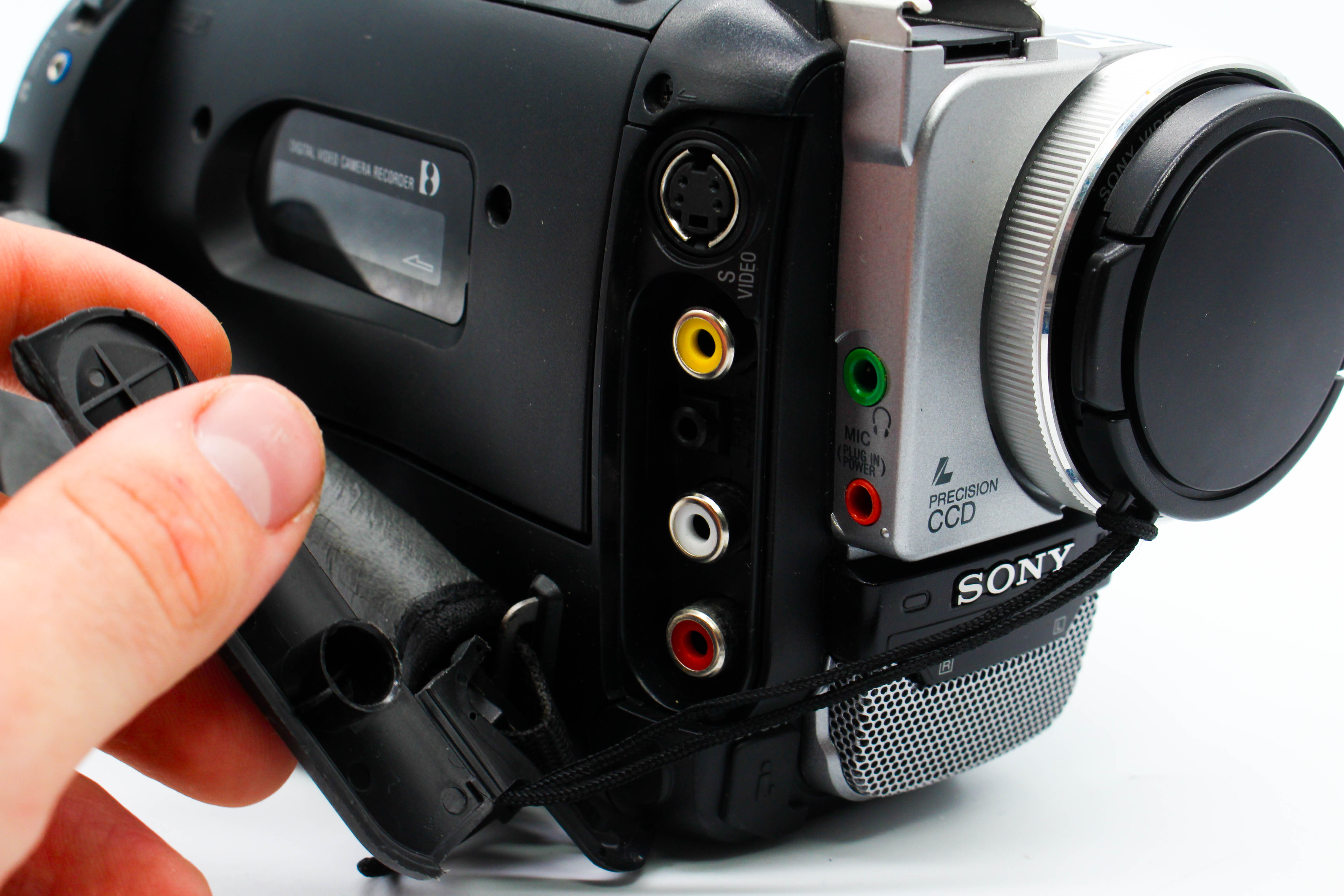 Sony DCR-TRV310E Digital8 Hi8 8mm Digital Video Handycam Camcorder Cam