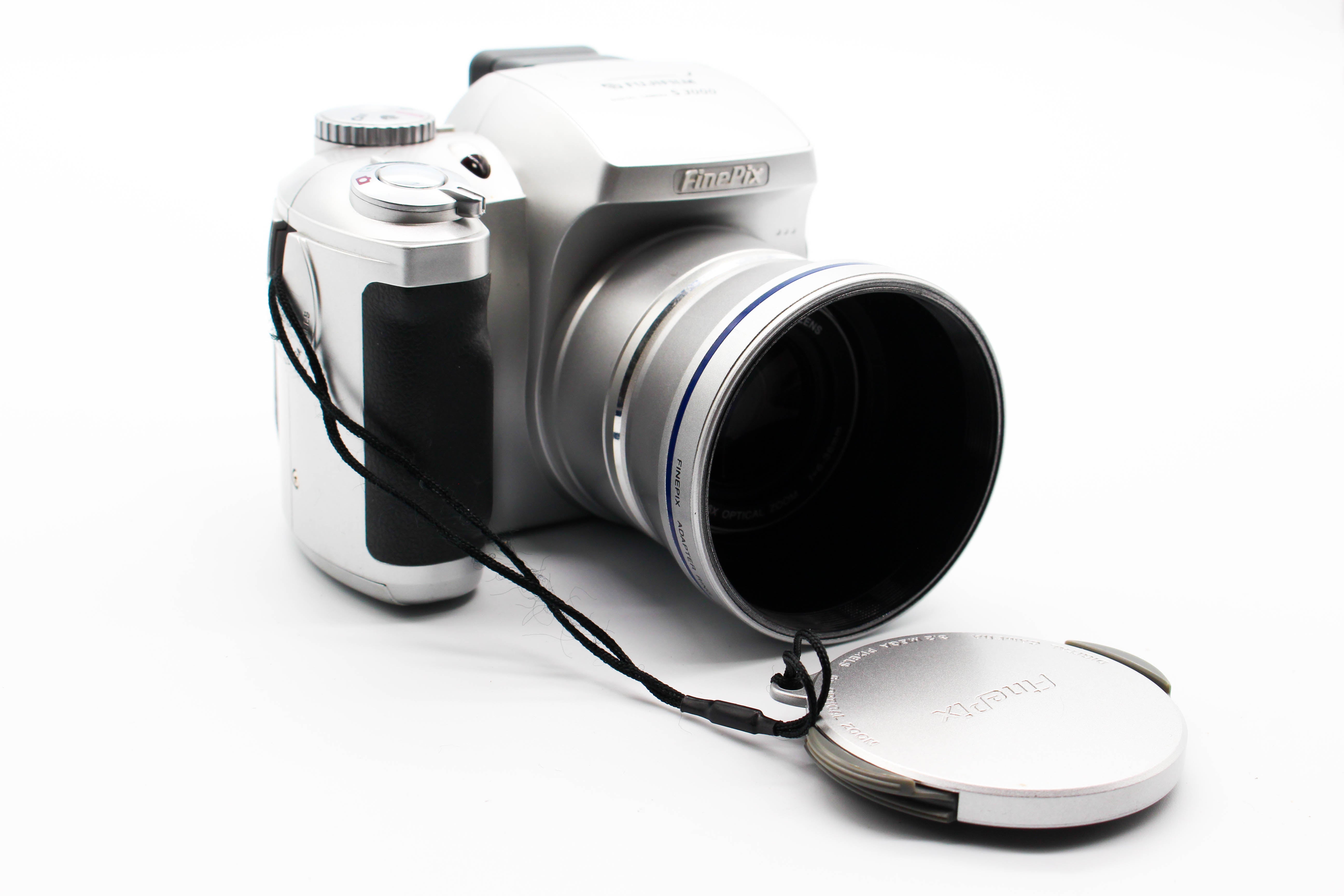 FujiFilm FinePix S3000 Retro Digital Photo Camera Digicam - Tested Bundle Excellent