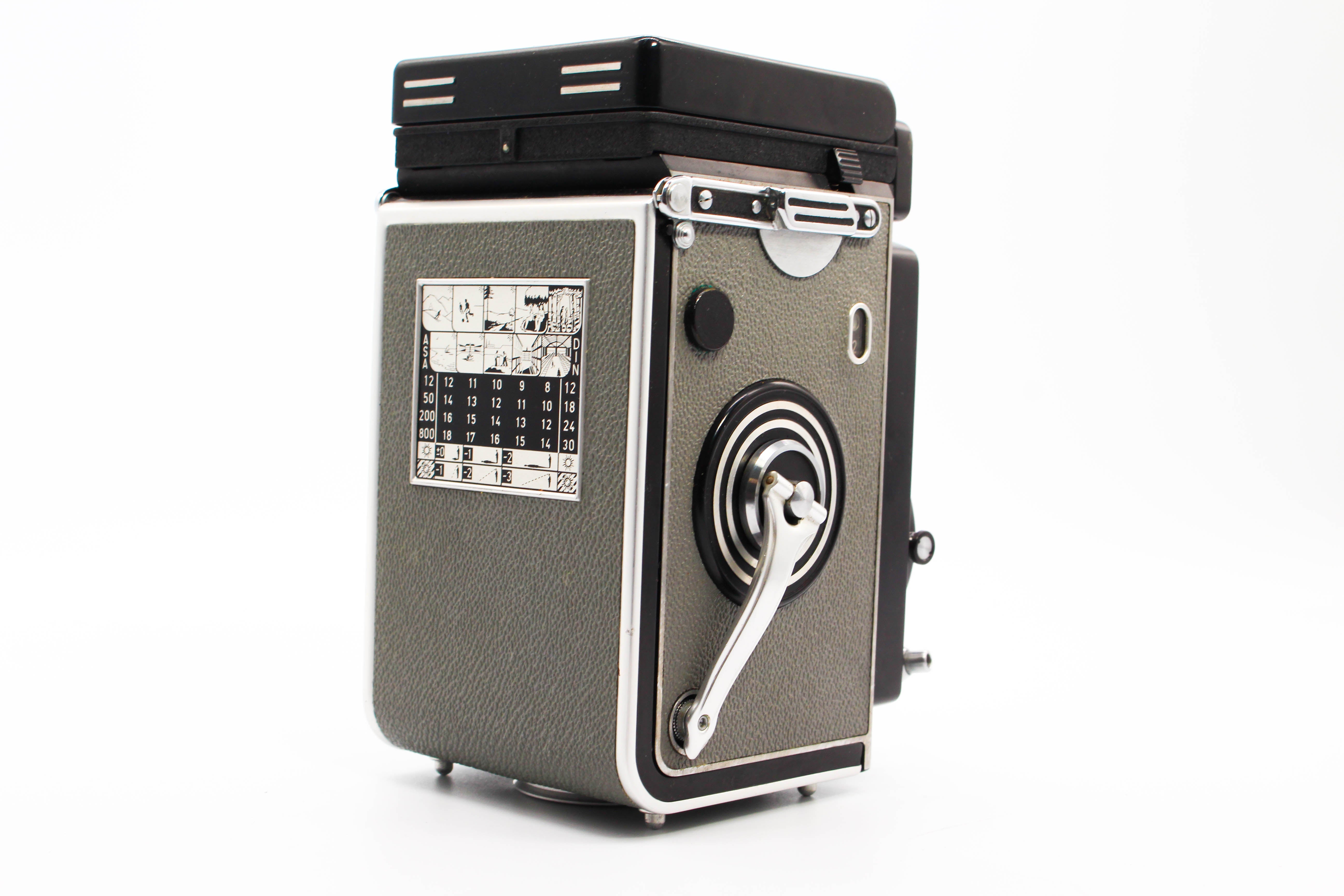 Rolleiflex K8 T Model 1 TLR Vintage Medium Format Film Camera With 75mm f/3.5 Tessar Carl Zeiss Lens and Leather Case - Tested Bundle