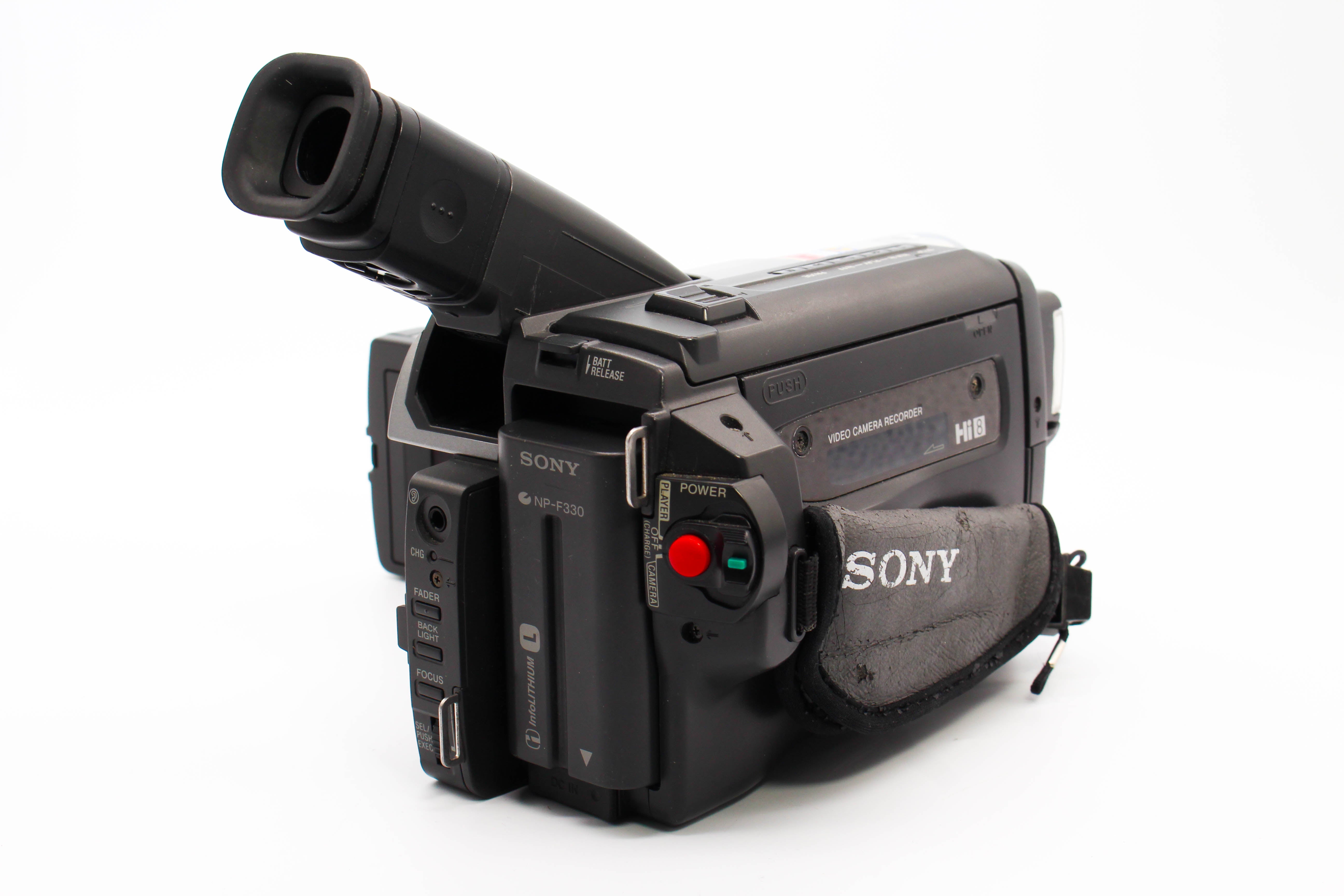 Sony CCD-TRV58E Hi8 Video8 8mm Analog Video Handycam Camcorder Camera - Tested Bundle Excellent