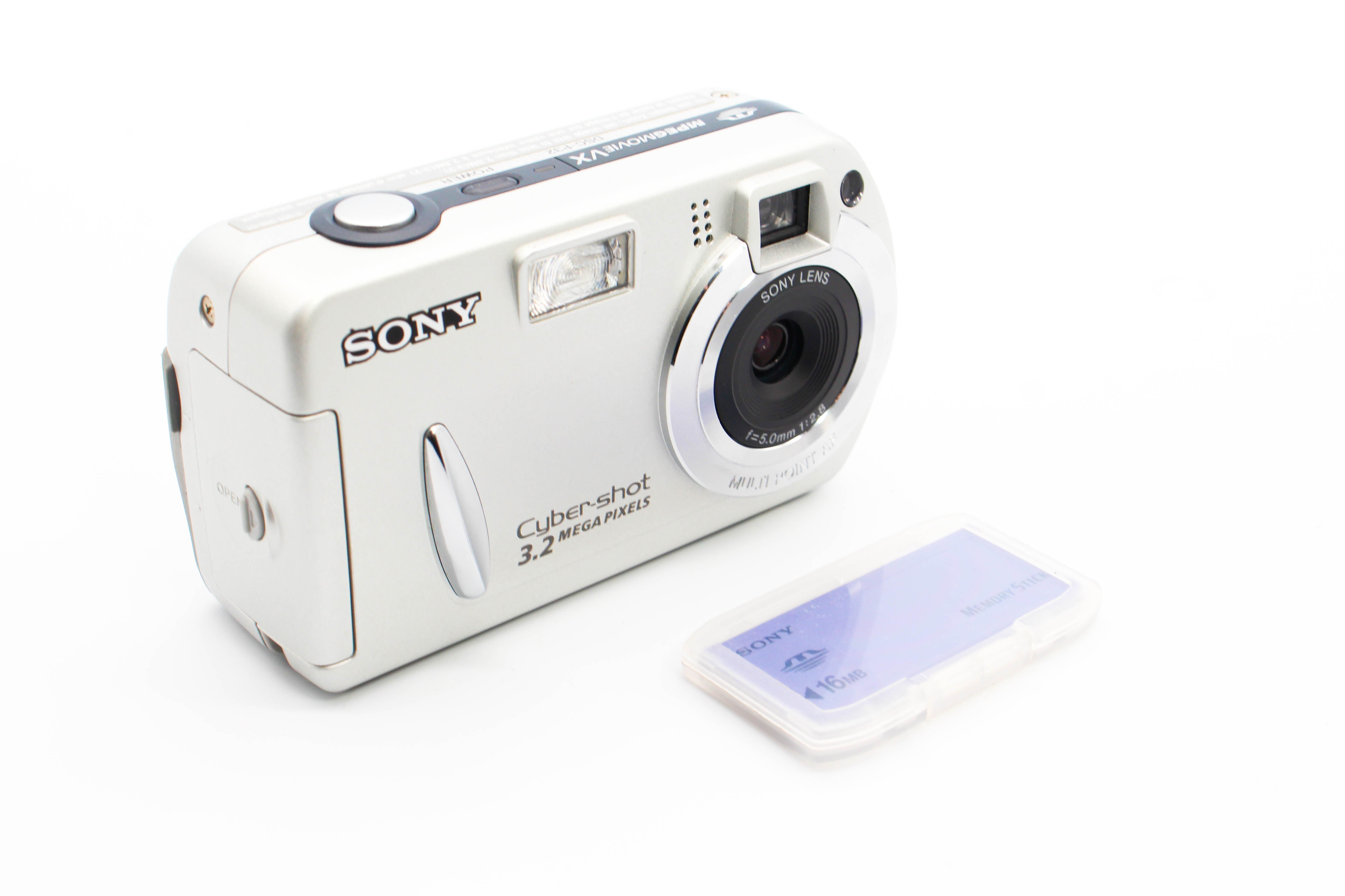 Sony Cybershot DSC-P32 Memory Stick Compact Photo Video Digital Camera Digicam - Tested Bundle Excellent