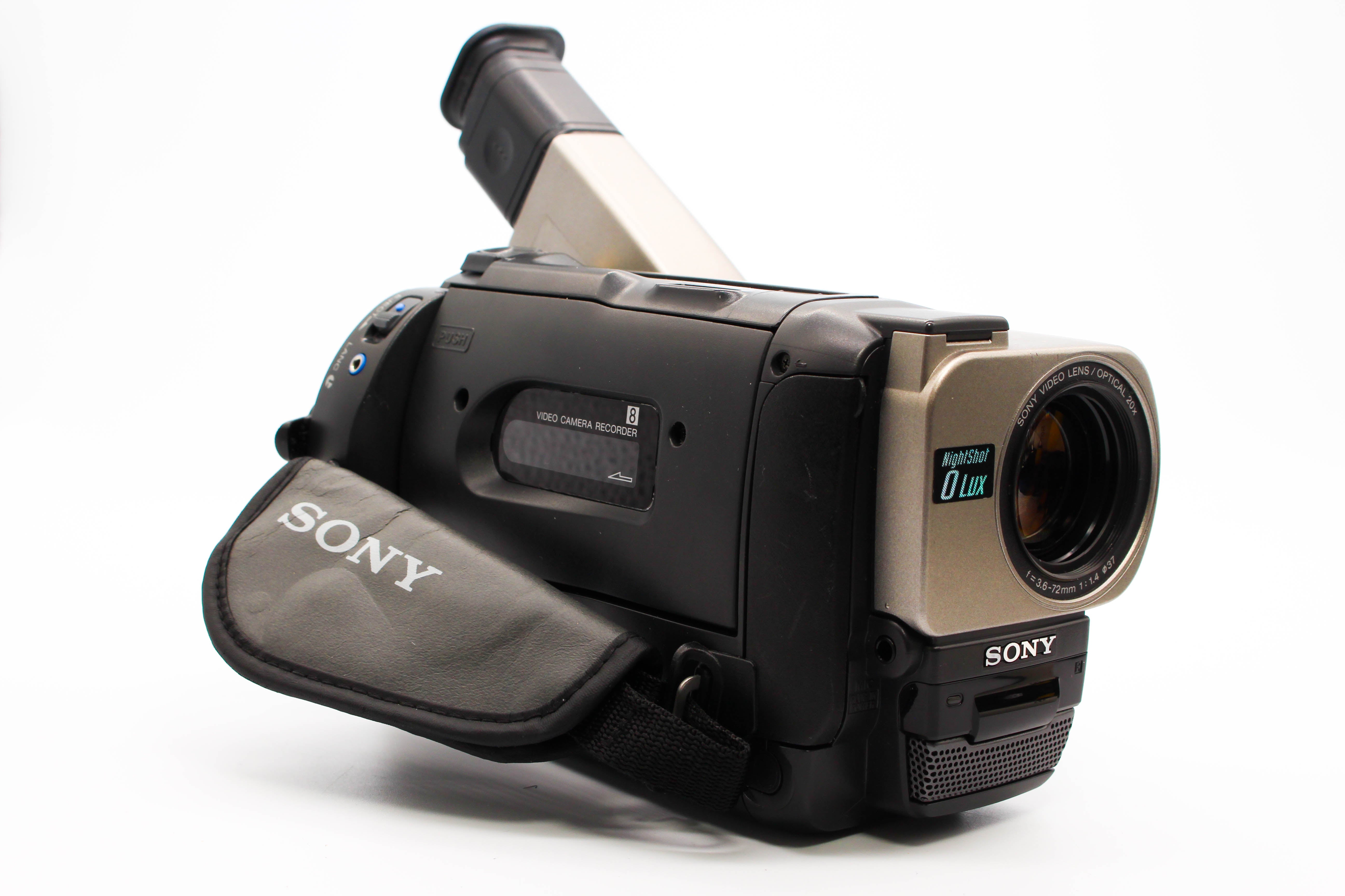 Sony CCD-TR427E Video8 XR 8mm Handycam Video Camcorder Camera - Tested Bundle Excellent