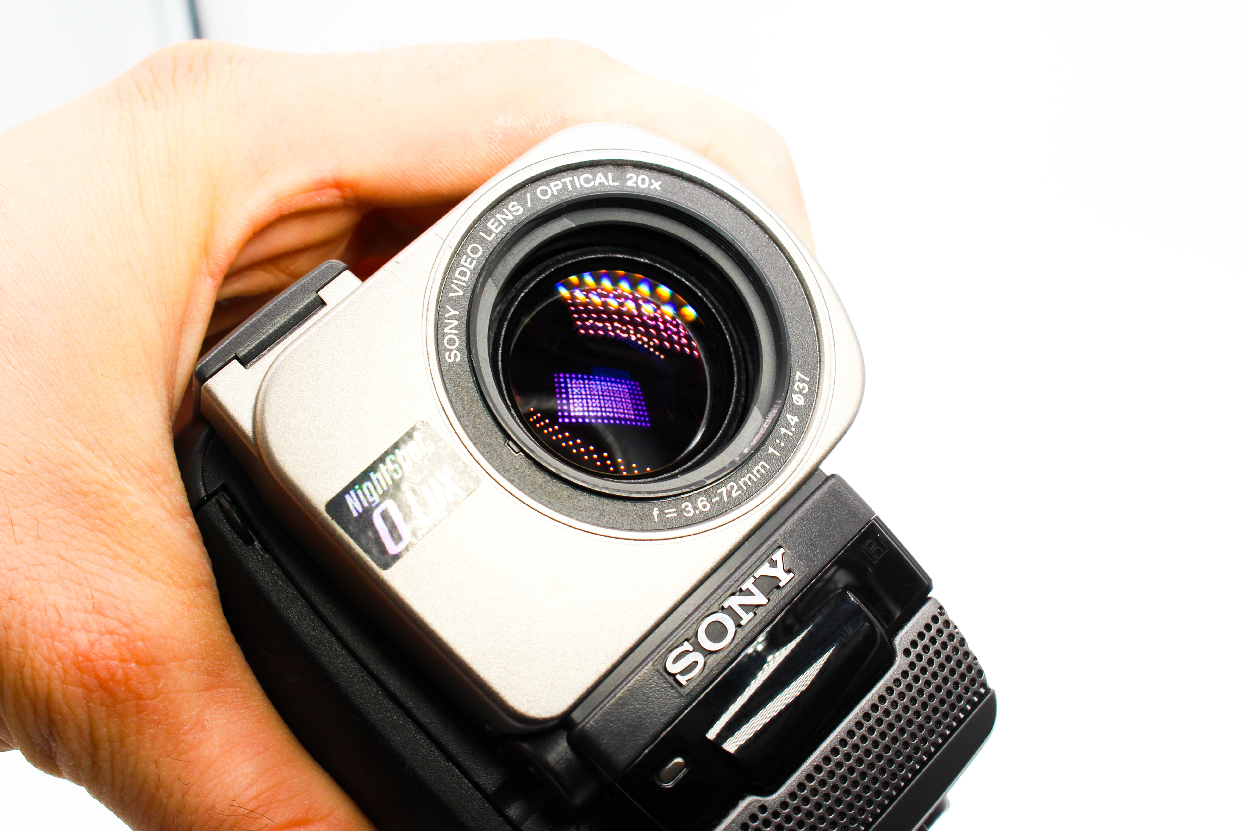 Sony CCD-TR427E Video8 XR 8mm Handycam Video Camcorder Camera - Tested Bundle Excellent