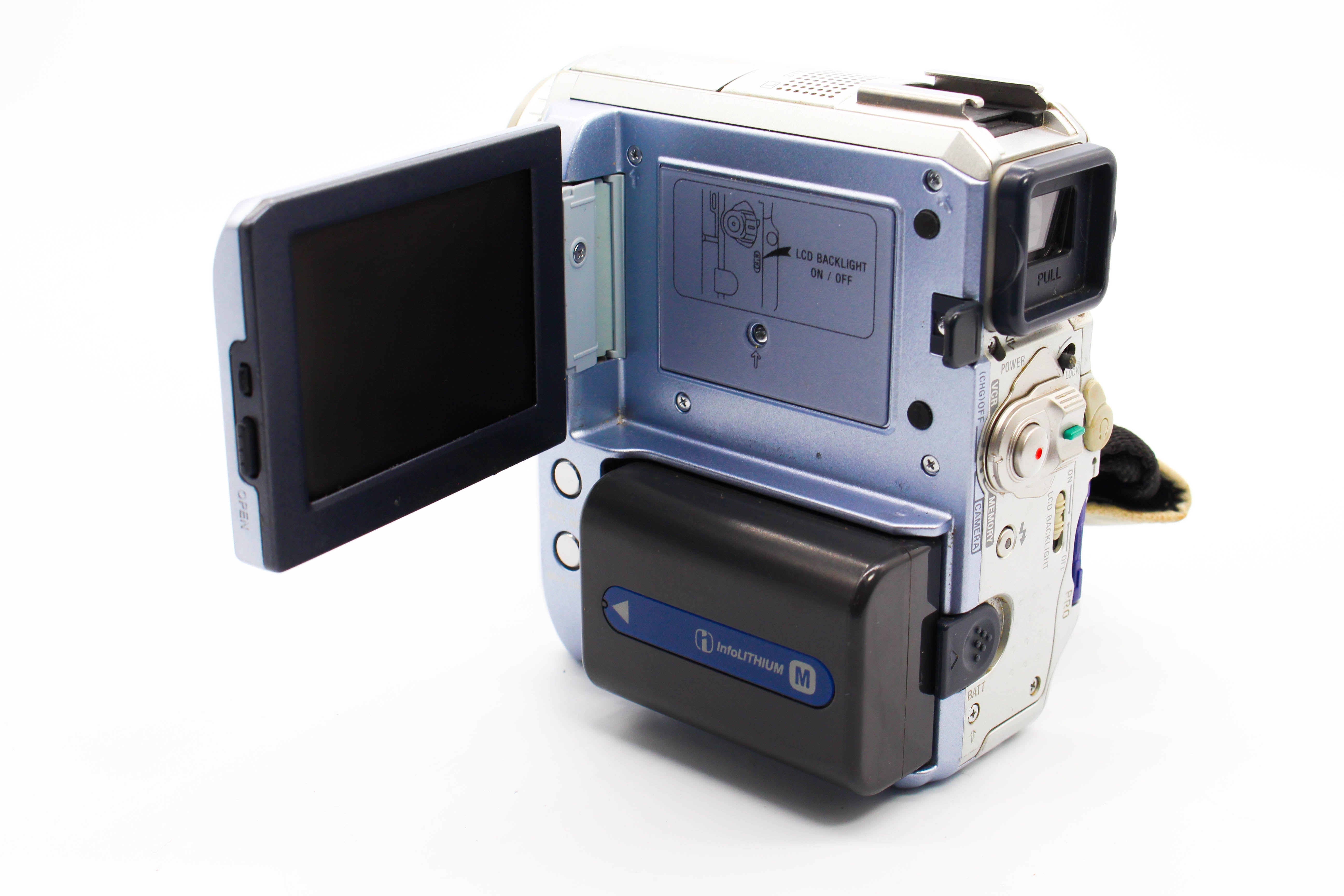 Sony DCR-PC105E MiniDV Handycam Tape Digital Video Camcorder - Tested Bundle Good