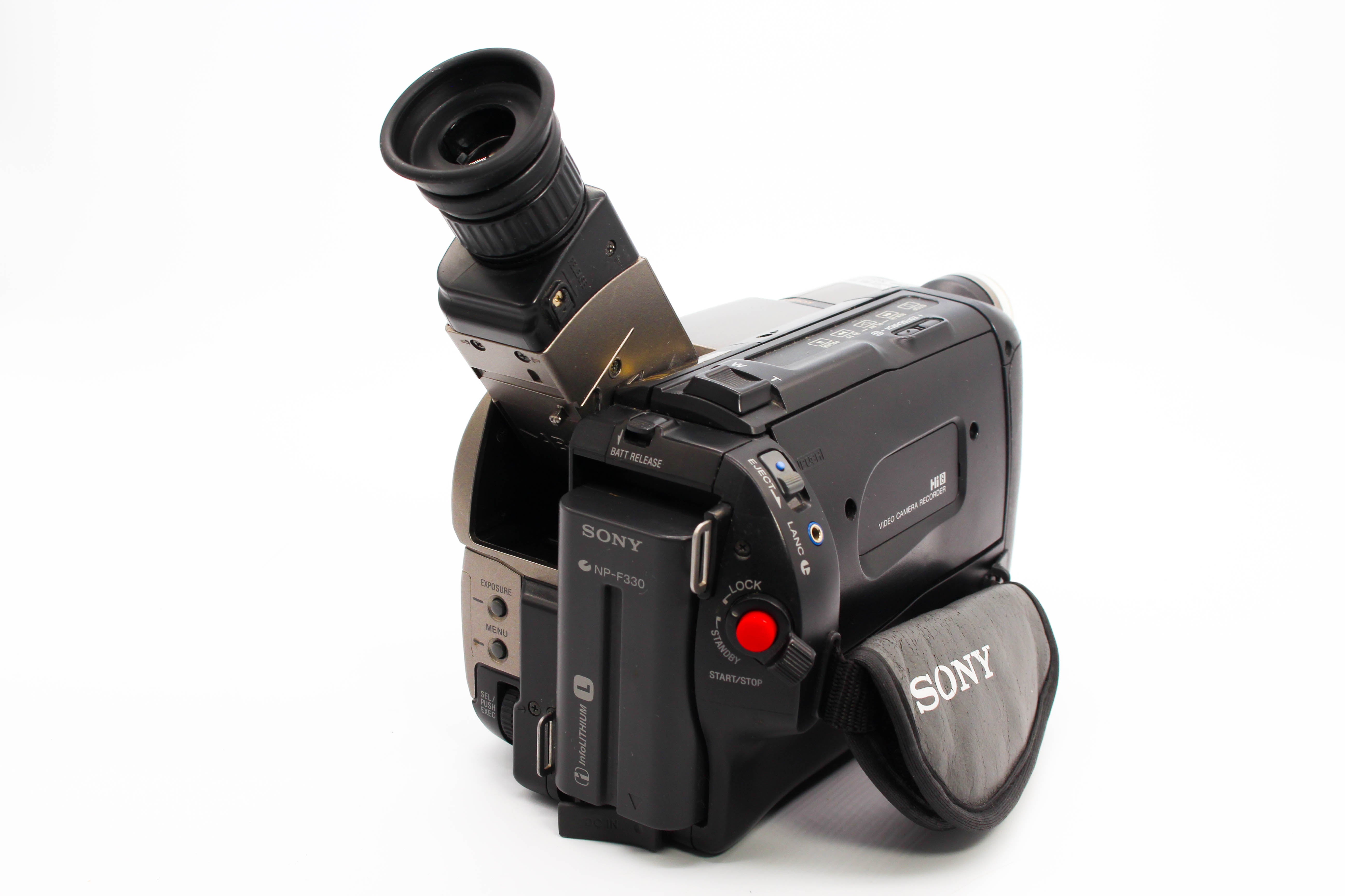 Sony CCD-TR515E Hi8 Video8 8mm Analog Video Handycam Camcorder Camera (Read) - Tested Bundle