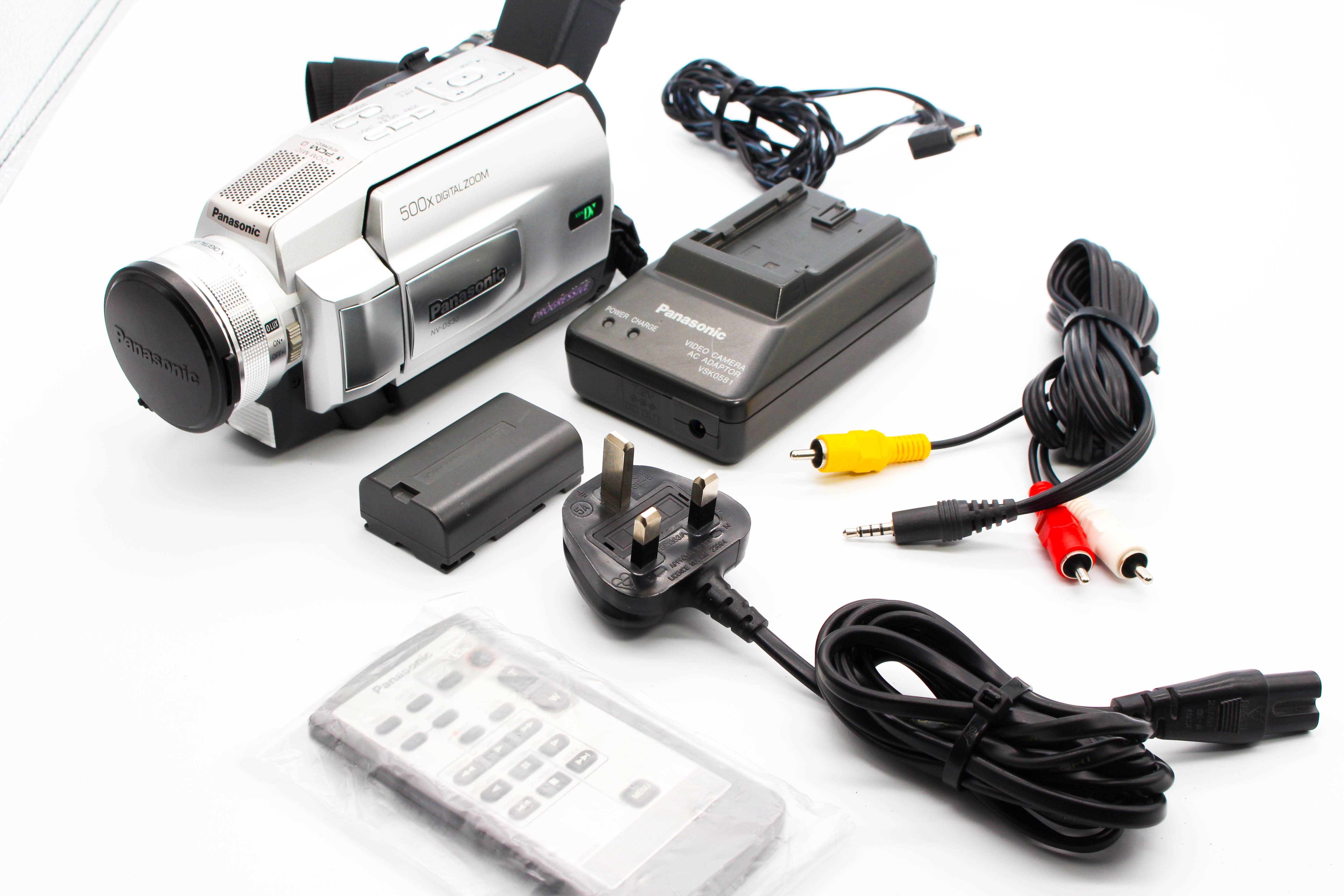 Panasonic NV-DS30 MiniDV Video Handycam Camcorder Camera - Tested Bundle Excellent