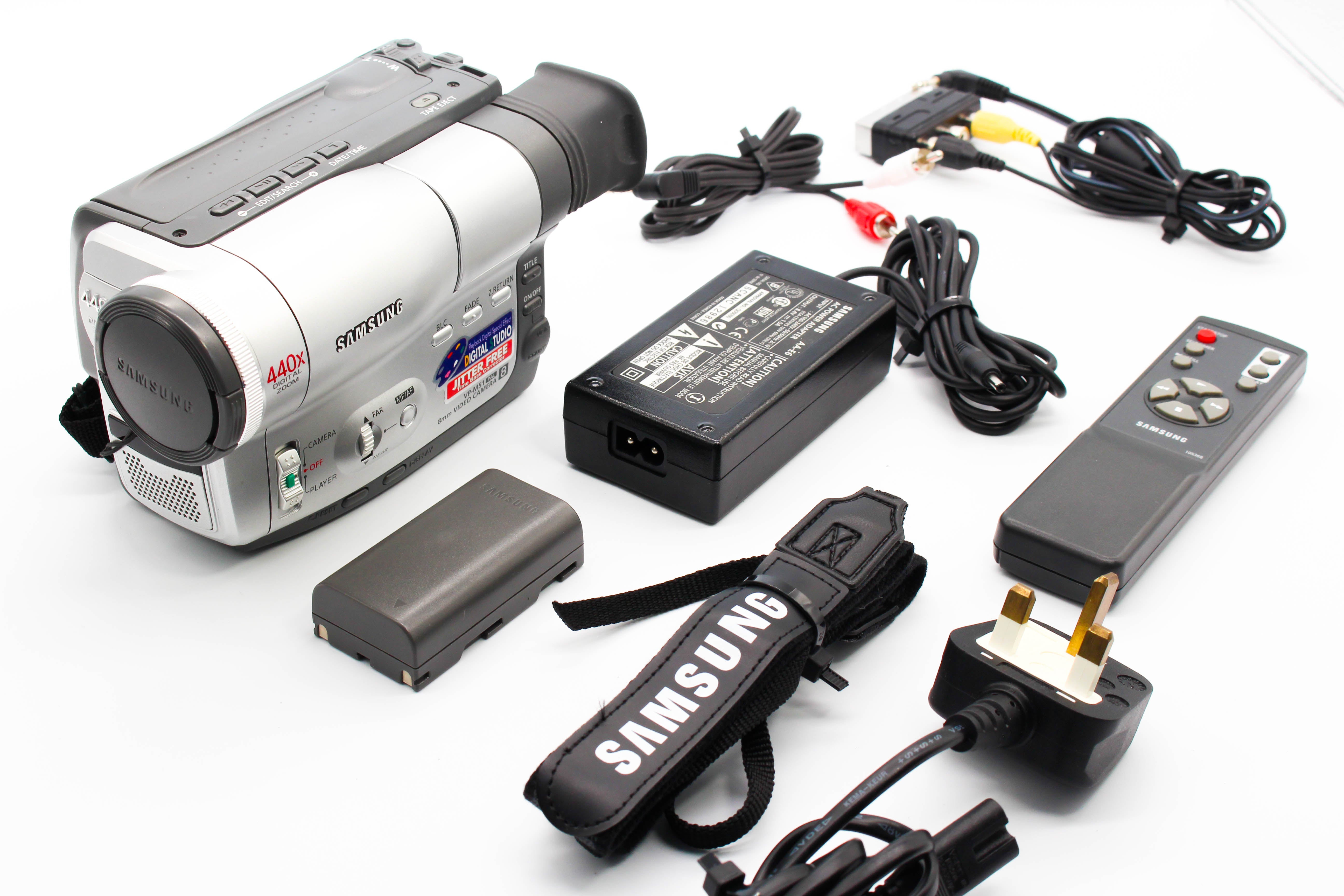 Samsung VP-M51 8mm Handycam Camera Analog Video Camcorder - Tested Bundle Excellent