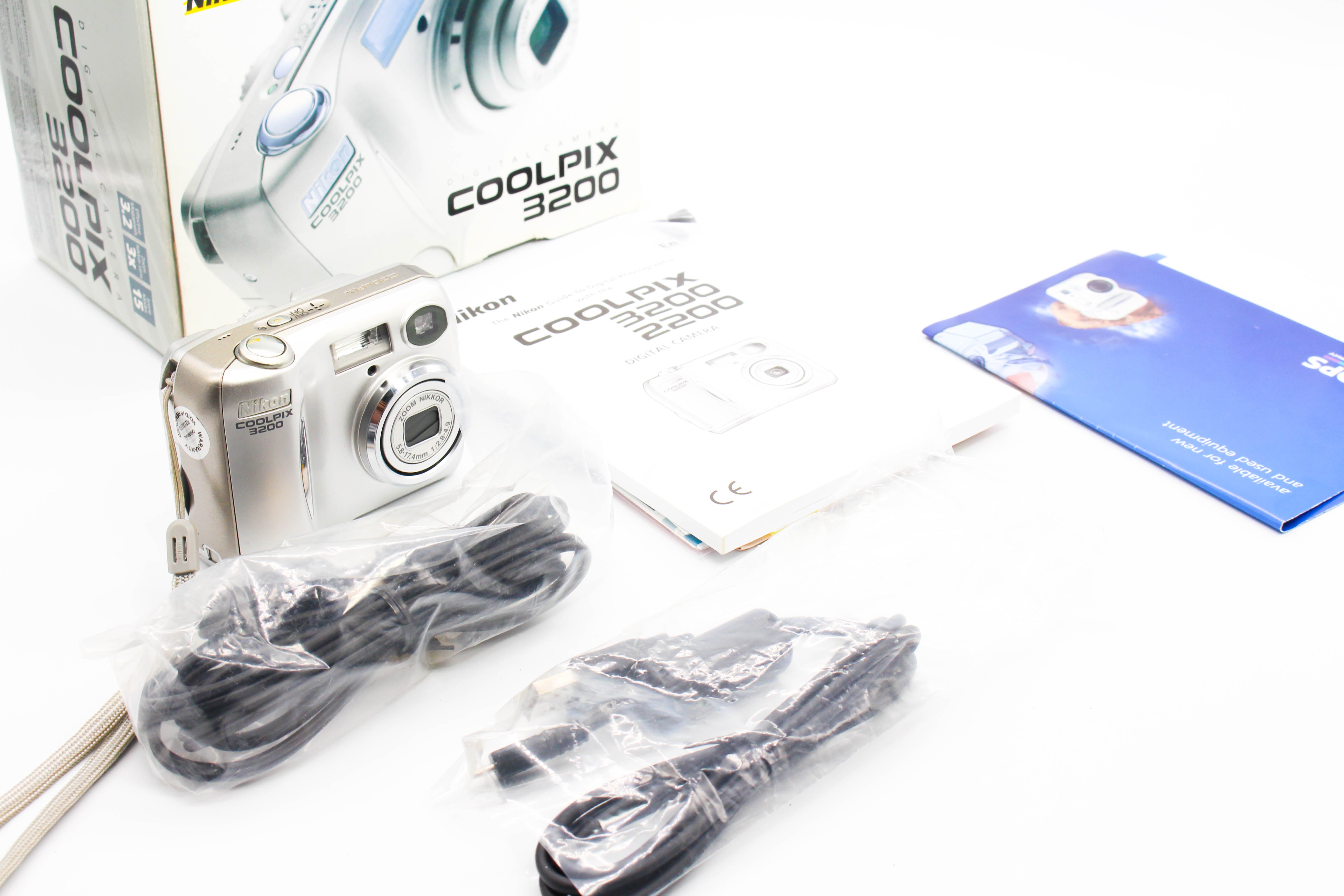 Nikon Coolpix 3200 Retro Photo Digital Camera Digicam - Tested Bundle Excellent