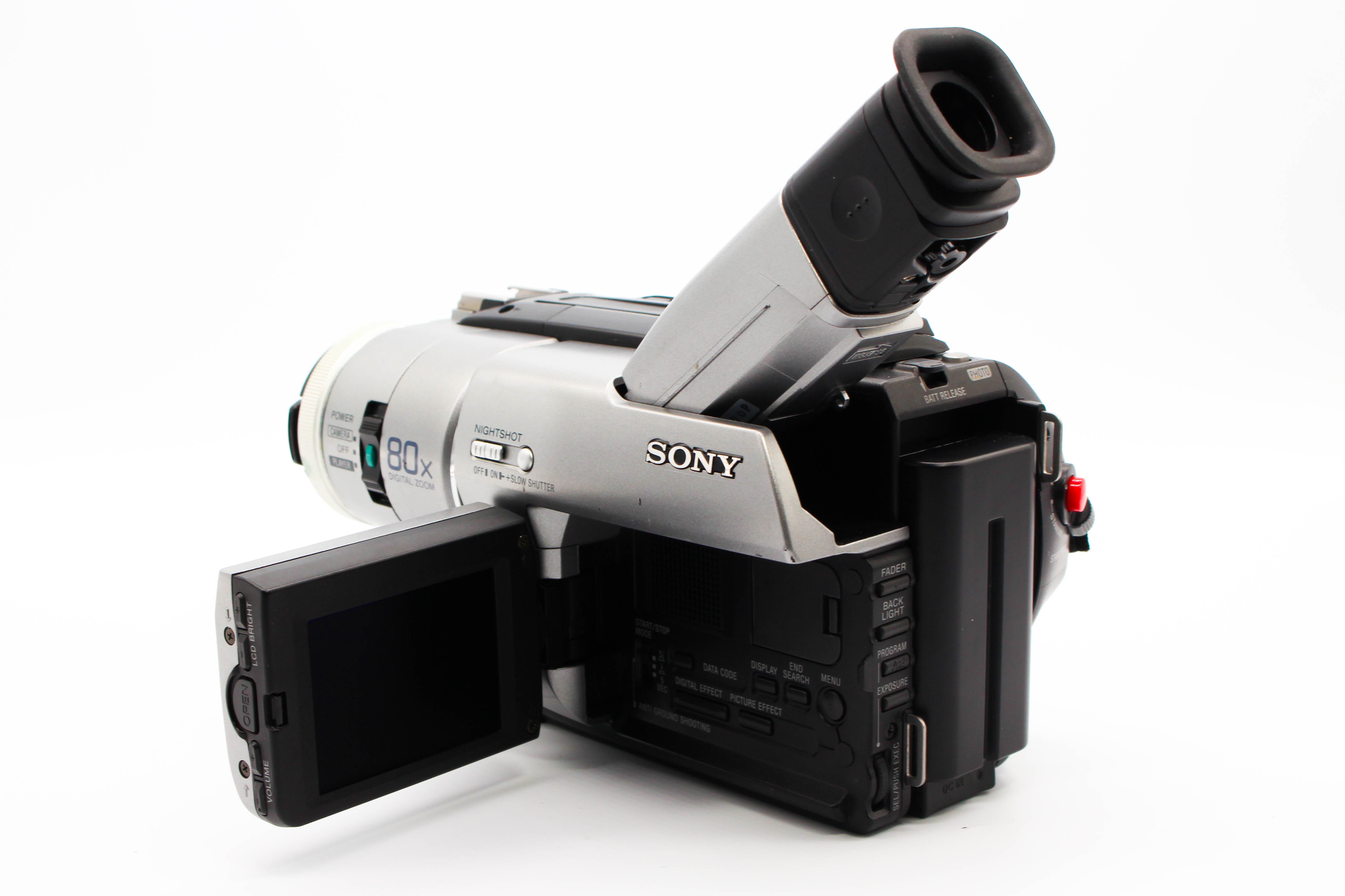 Sony DCR-TRV110E Digital8 8mm Handycam Digital Video Camcorder - Tested Bundle