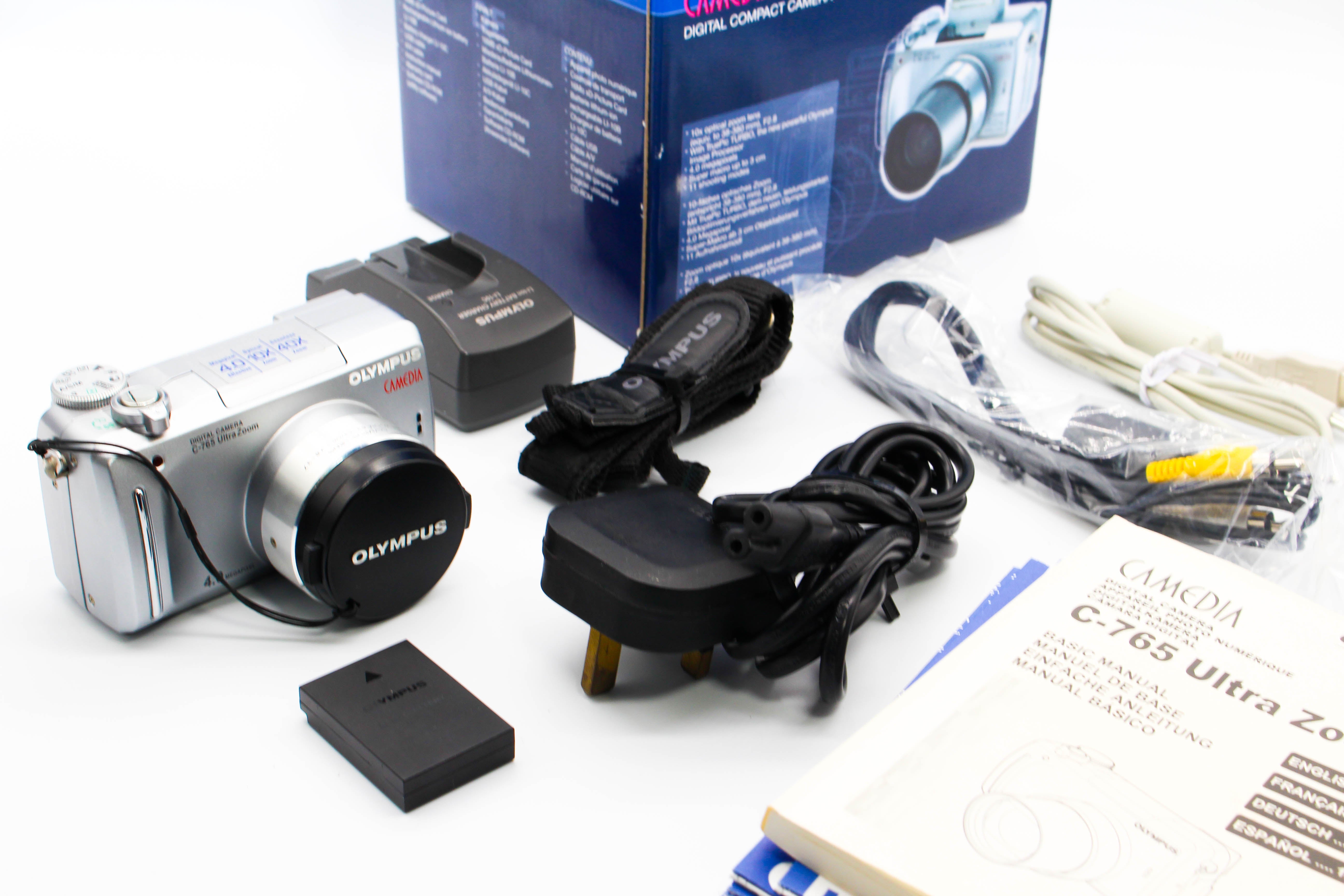 Olympus Camedia C-765 Ultra Zoom Retro Digital Compact Camera Digicam - Tested Bundle Excellent