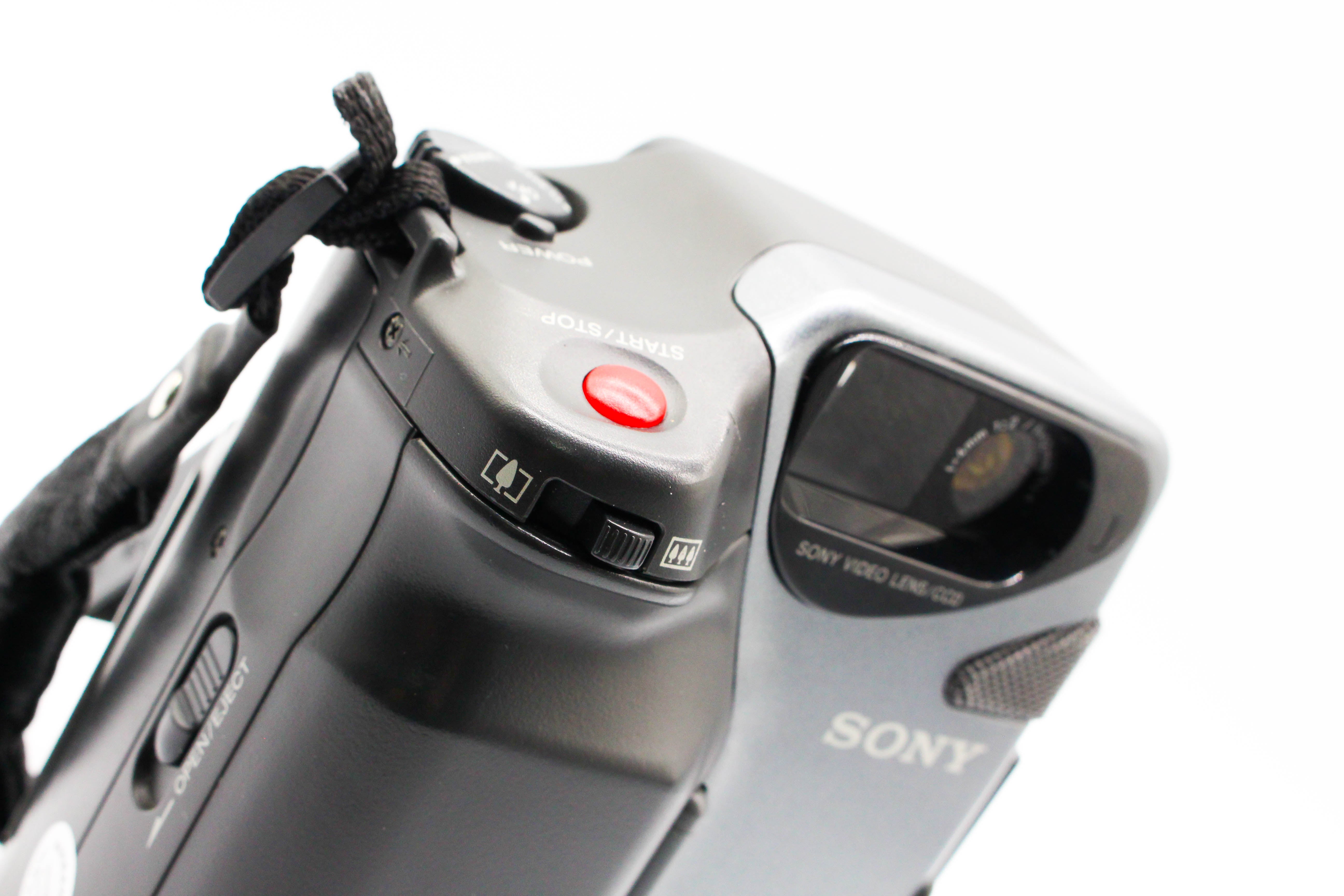 Sony CCD-SC5 NTSC Hi8 Analog Camcorder Handycam Video Camera - Tested Bundle Good