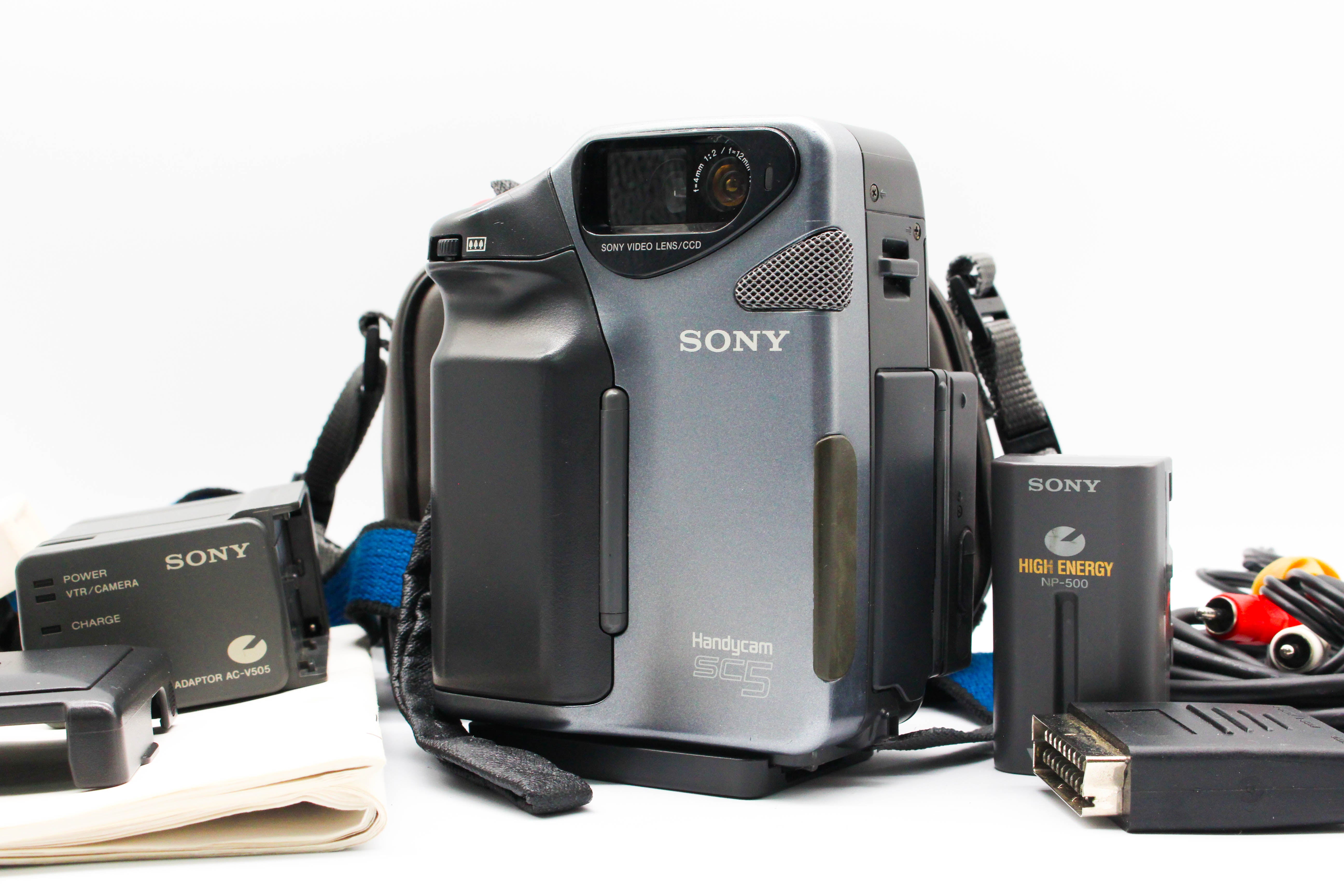 Sony CCD-SC5 NTSC Hi8 Analog Camcorder Handycam Video Camera - Tested Bundle Good