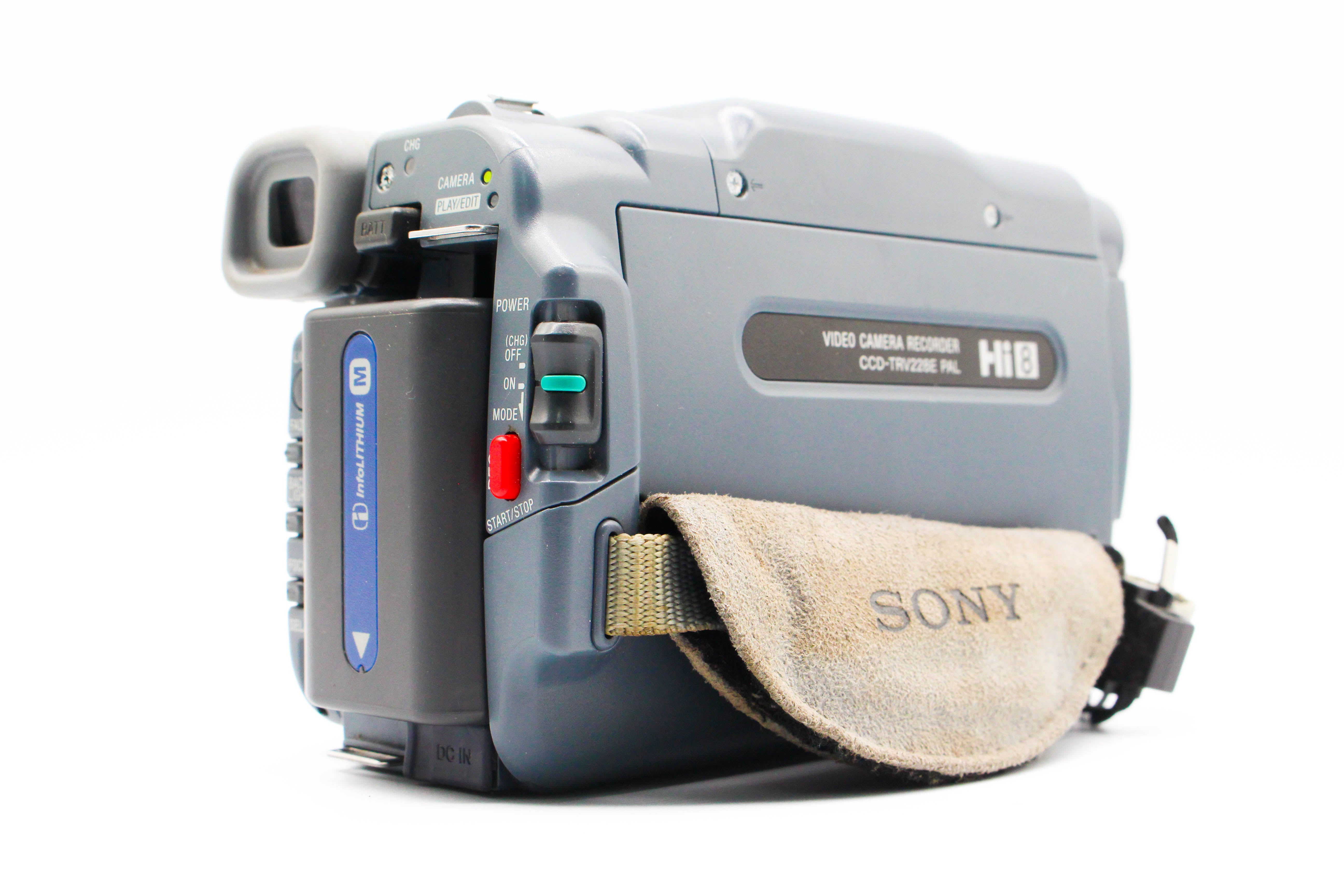 Sony CCD-TRV228E Hi8 Analog Camcorder Handycam Video Camera - Tested Bundle