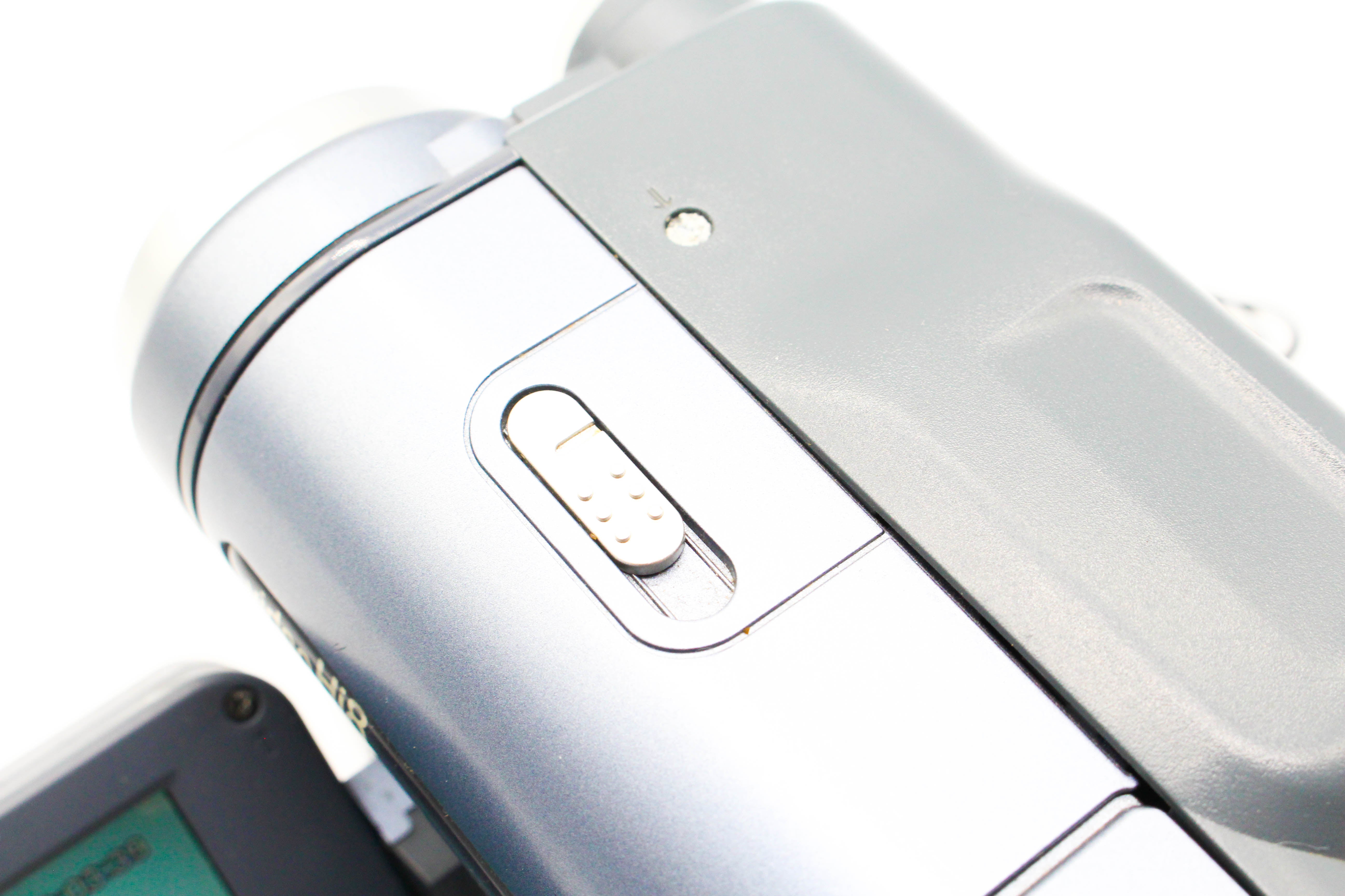 Sony CCD-TRV228E Hi8 Analog Camcorder Handycam Video Camera - Tested Bundle