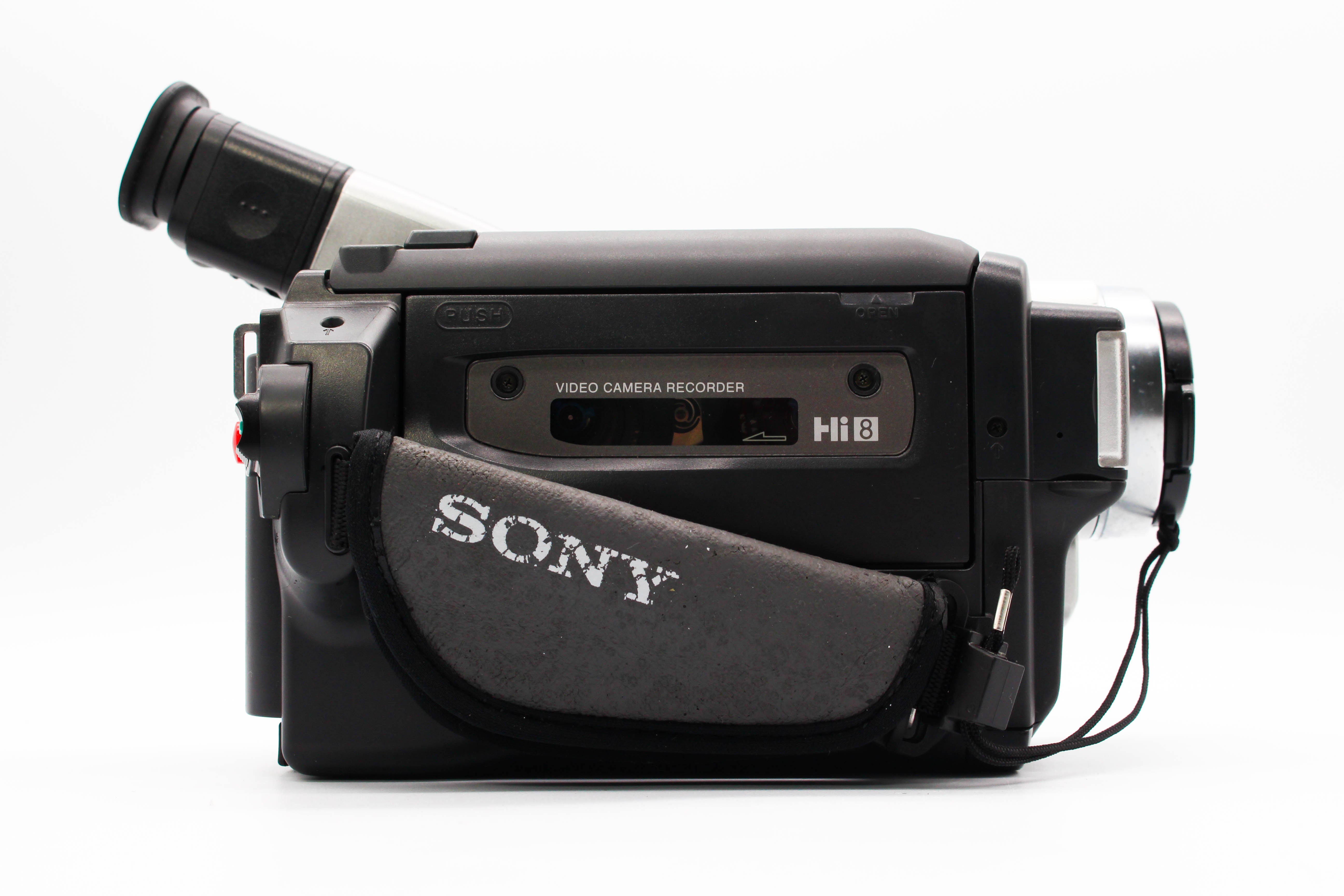 Sony CCD-TR718E Hi8 Analog Camcorder Handycam Video Camera - Tested Bundle Excellent